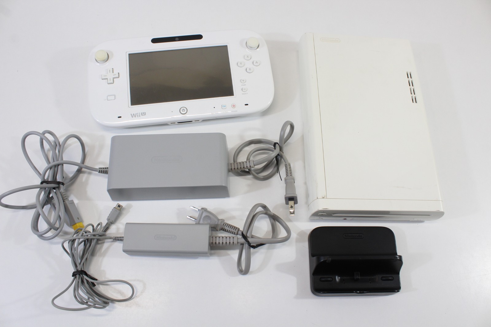 Nintendo Wii U White Console 32GB AC Gamepad Stand Charger NTSC-J Japan TESTED 8