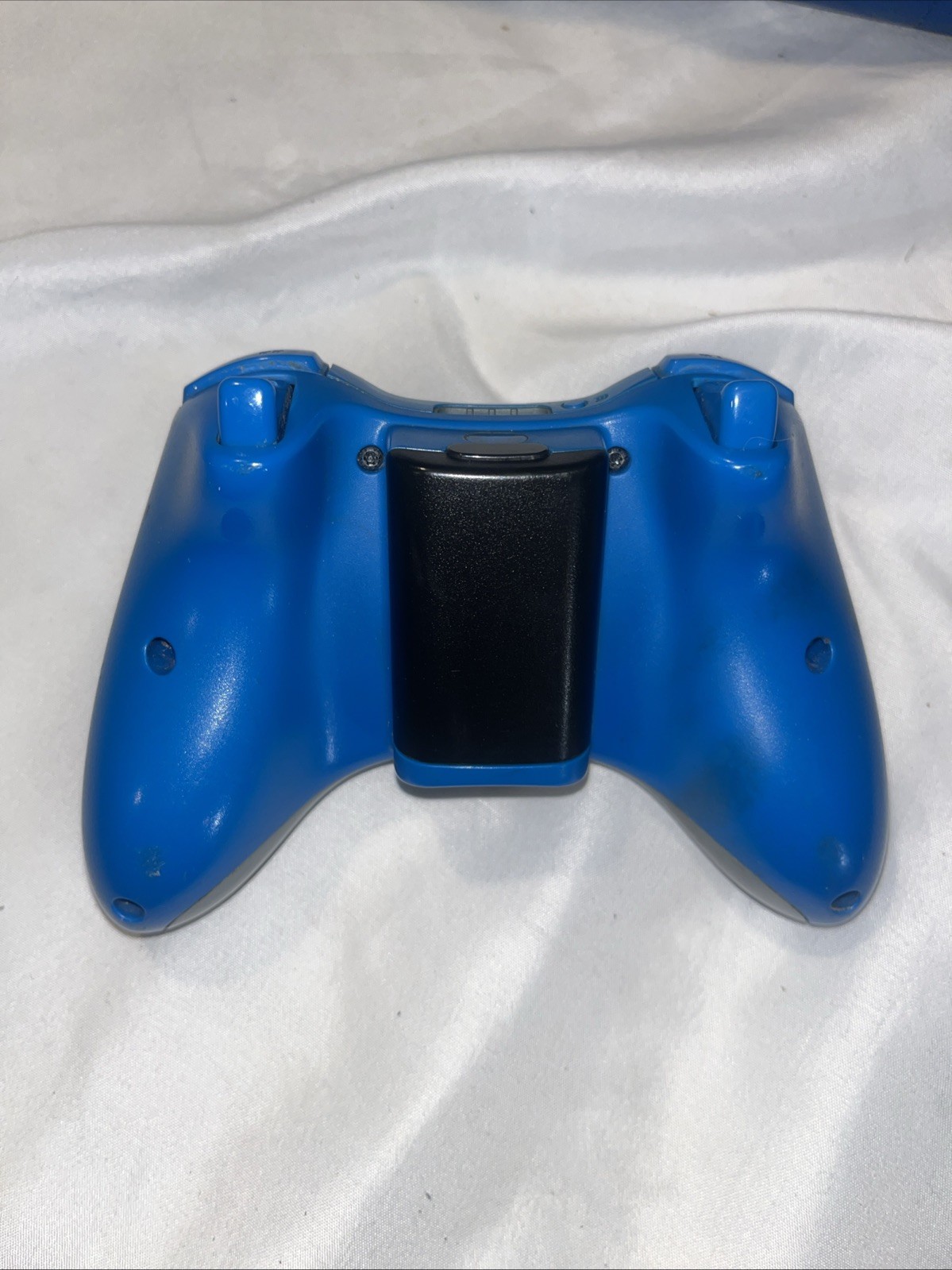Microsoft Xbox 360 E Blue & Green Special Edition Console Matching Controller
