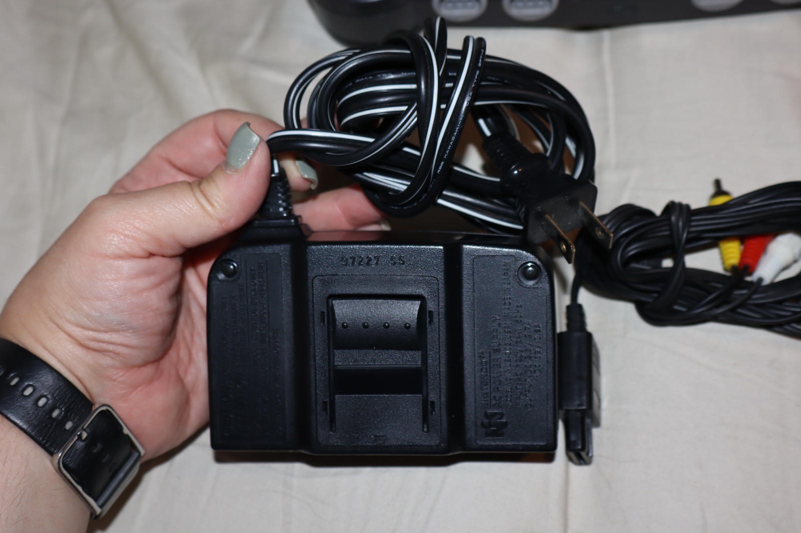 Nintendo 64 N64 Console TESTED WORKING w/ AC Adapter AV wire and Controller