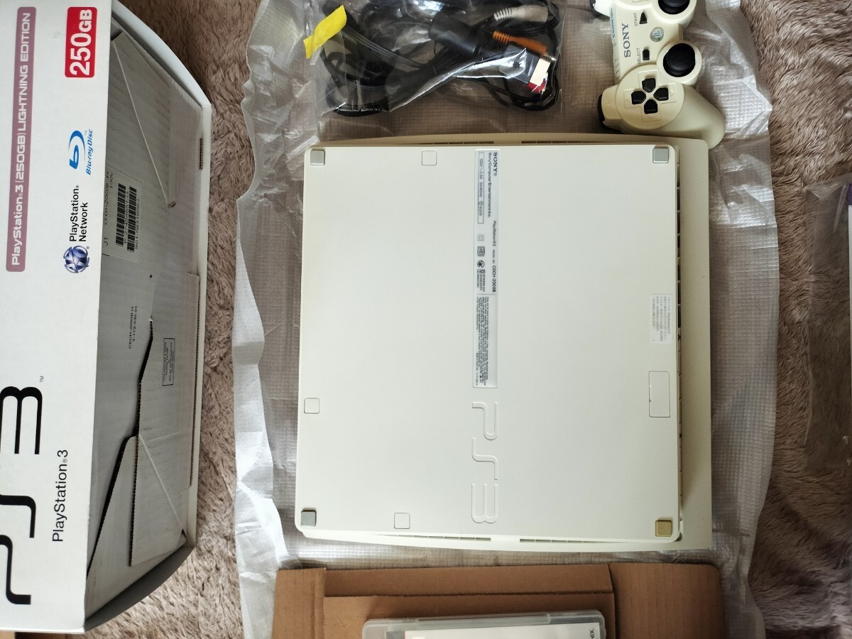 Sony PS3 CEJH-10008 250GB FF XIII Lightning Edition Console Complete