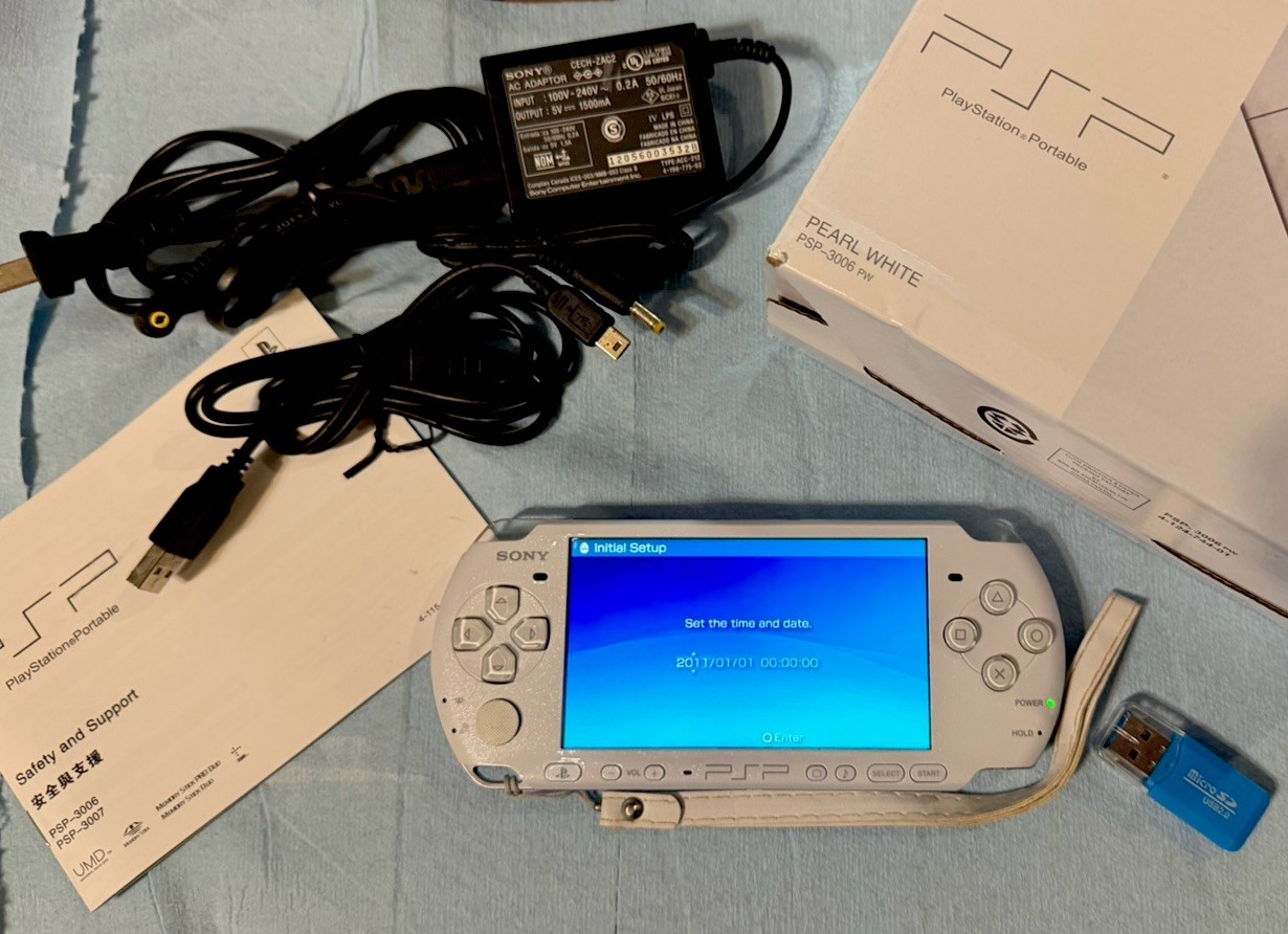 Sony PlayStation PSP 3000 Console with Charger New Battery Box