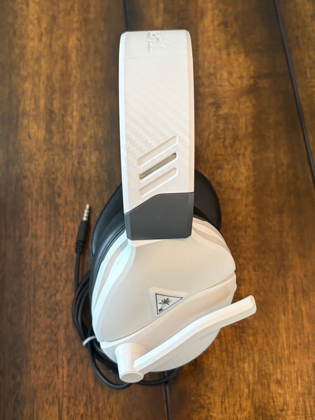Microsoft Xbox One S 500GB Console Bundle 2 OEM Controllers Turtle Beach Headset