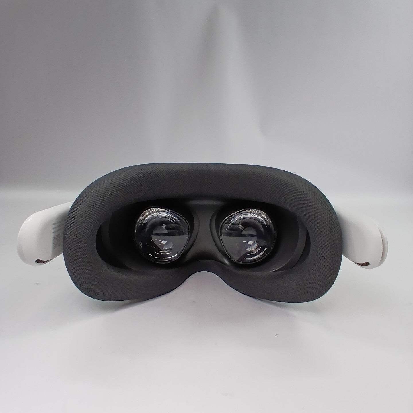 Meta Quest 3S 128GB Standalone All-in-One VR Headset P97 **Headset Only**