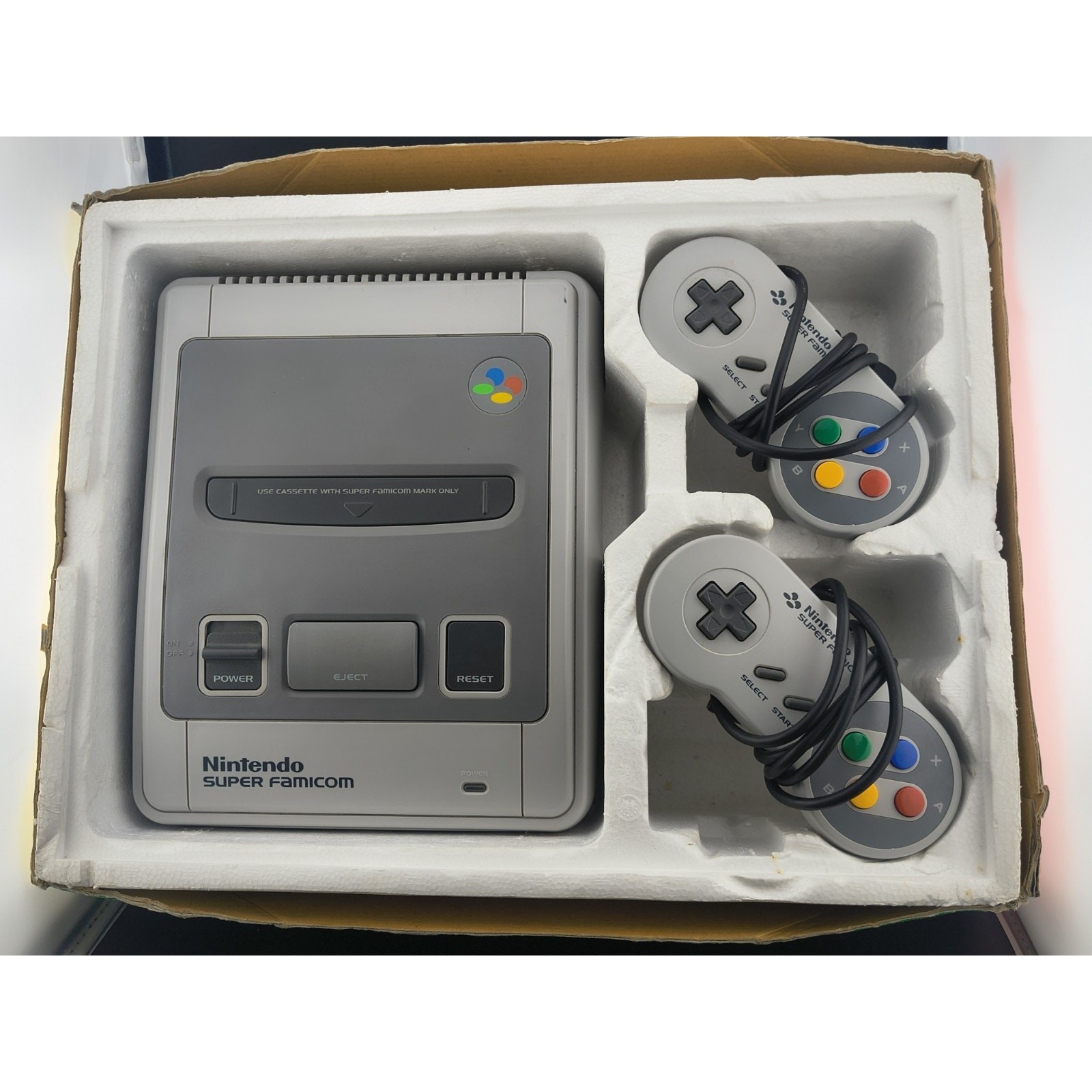 Nintendo Super Famicom Console with Original Box – Authentic Japanese Import
