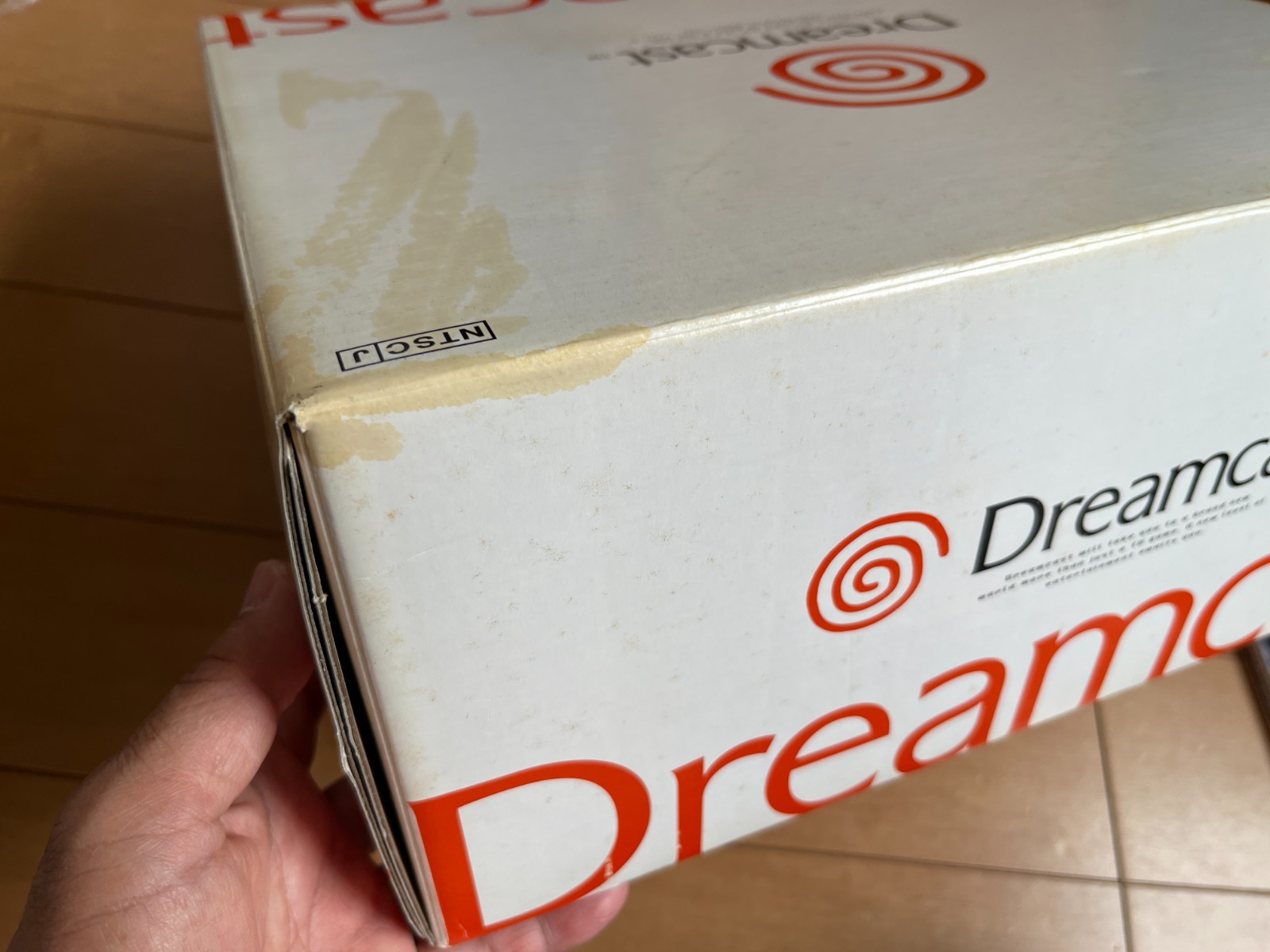 SEGA DreamCast Console (HKT-3000) & Controller with 2 games and BOX and Manual