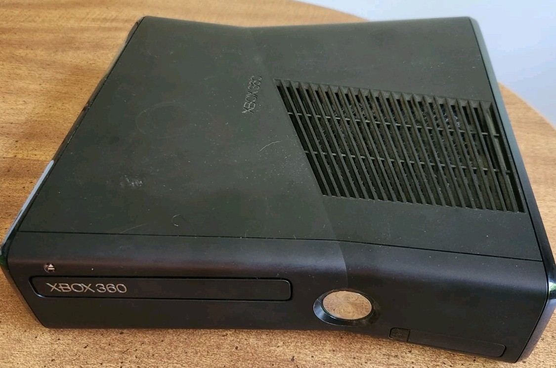 Xbox 360 S Slim Black (Model 1439) Console Bundle Tested No HDD or CONTROLLERS