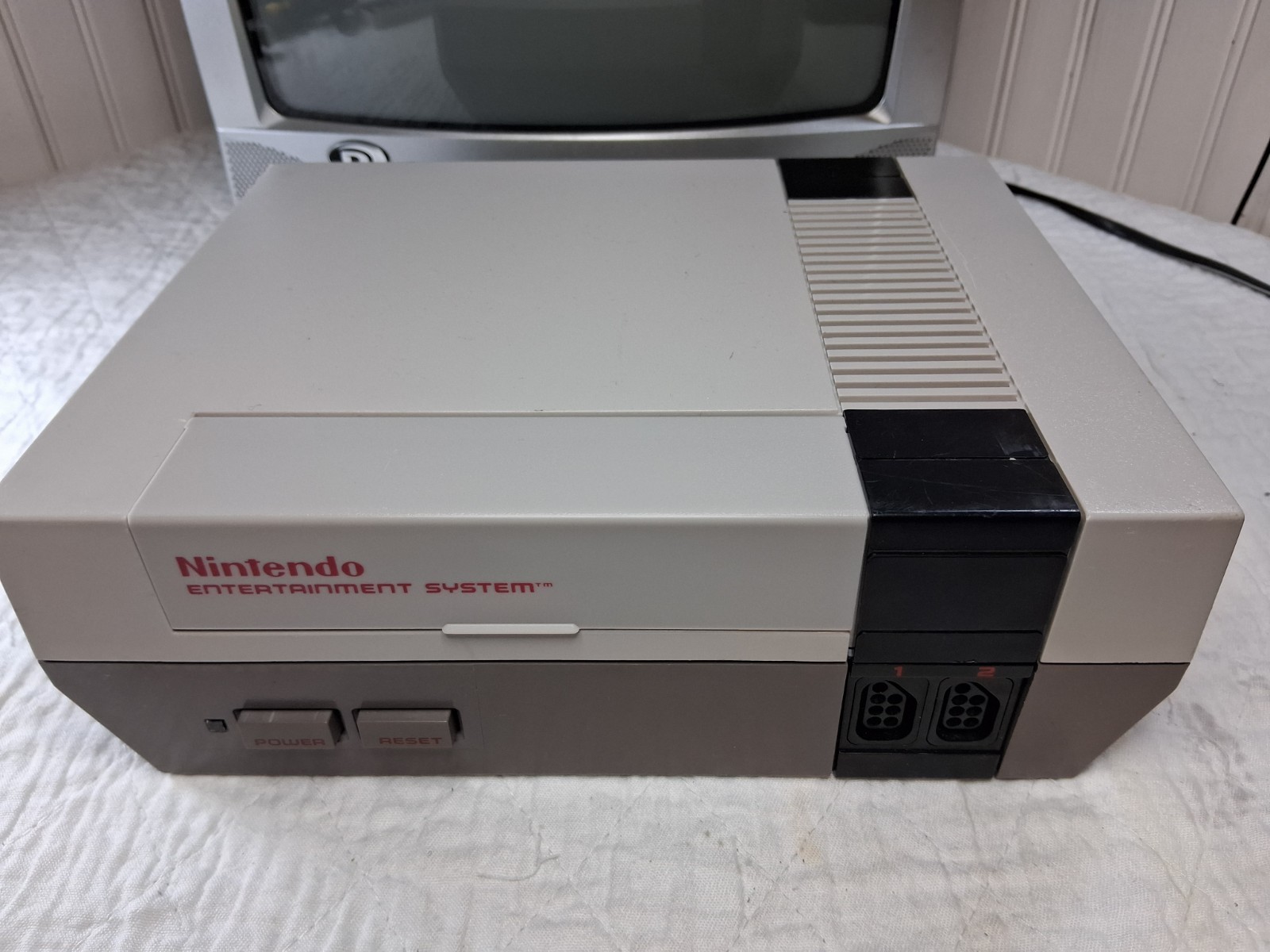 Nintendo NES-001 – Tested & working