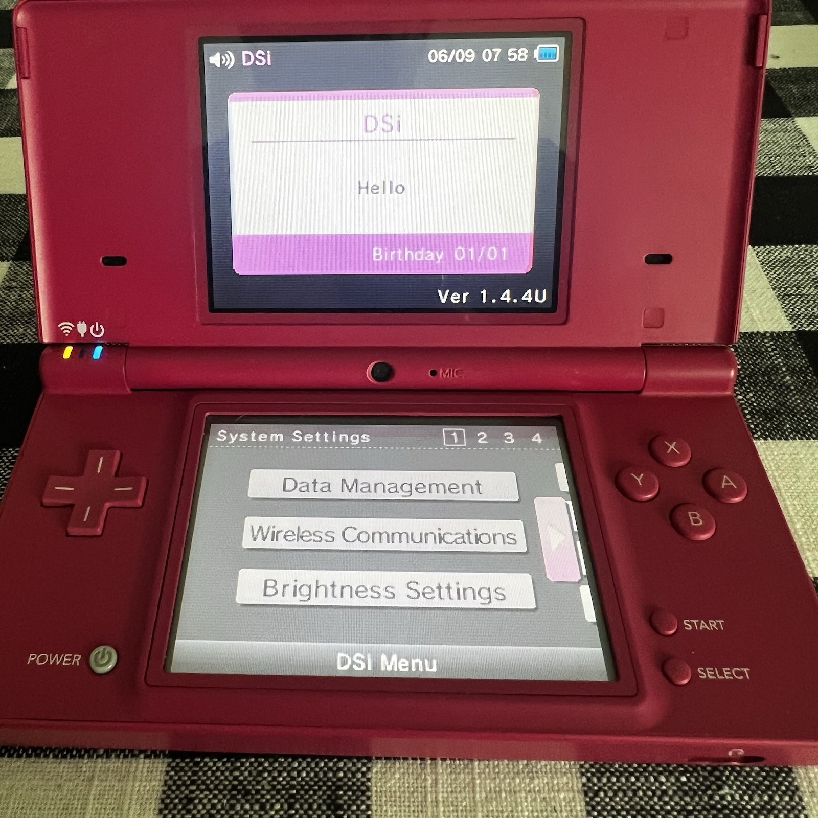 *Nintendo DSi Console *Pink *Model #TWL-001 *2GB Disk *New Charger *Video Demo