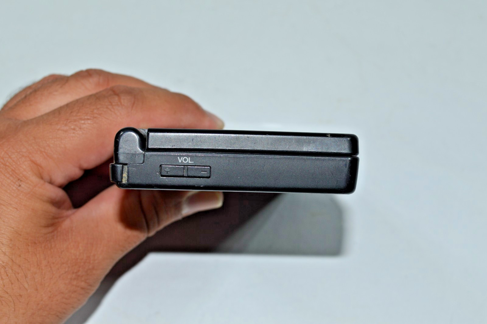 ***WATER DAMAGED*** Nintendo DSi TWL-001, Black *PARTS/REPAIR-SOLD AS IS*