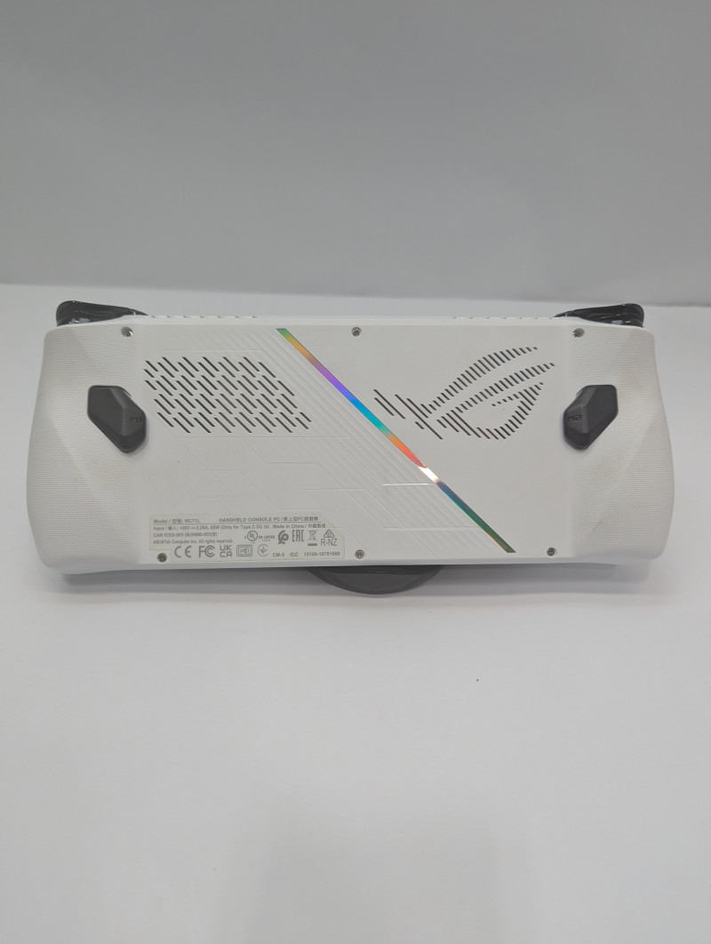 ASUS ROG Ally 7″ 120Hz FHD 1080p Gaming Handheld AMD Ryzen Z1 EXTREME 512GB