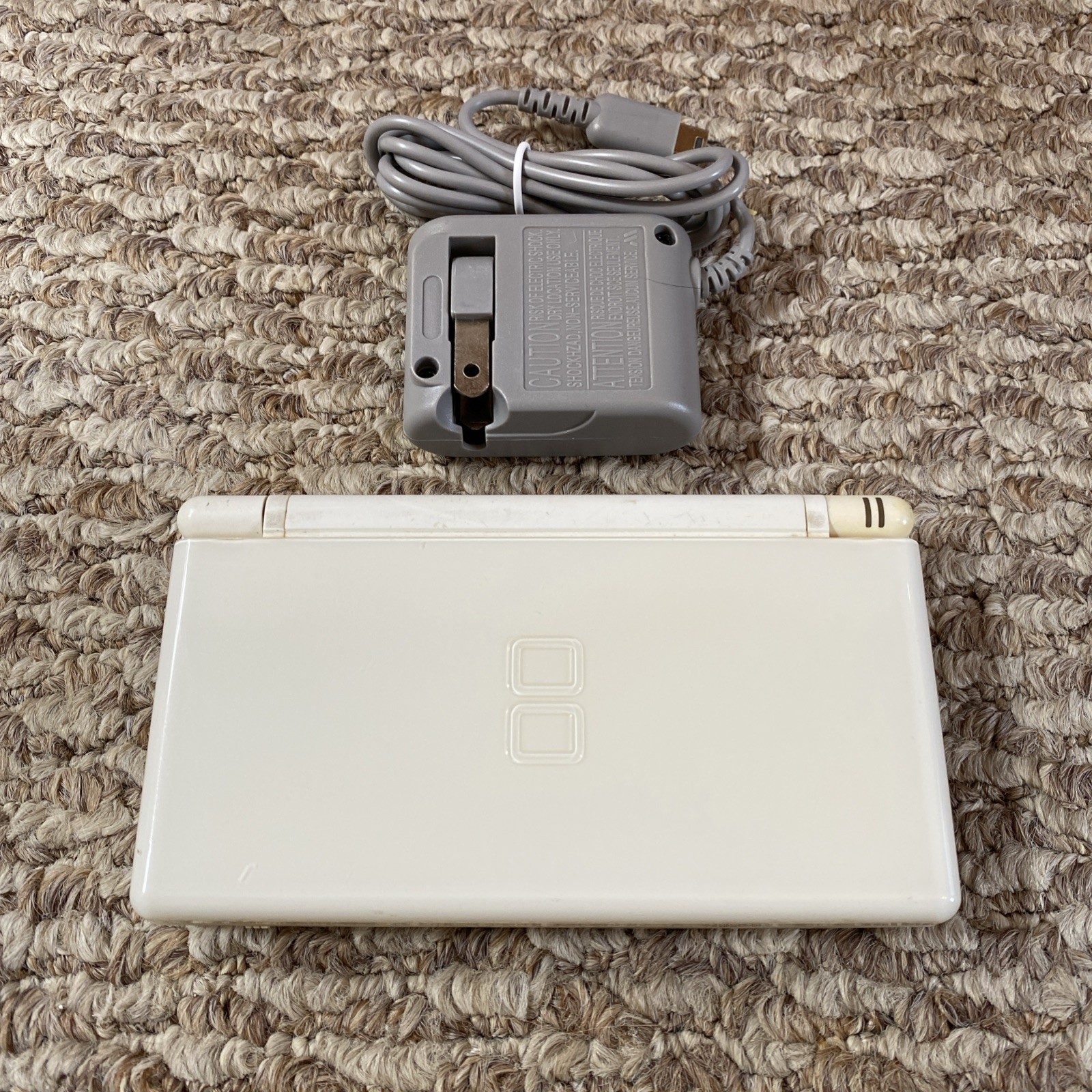Nintendo DS Lite (USG-001) Handheld – White Charger