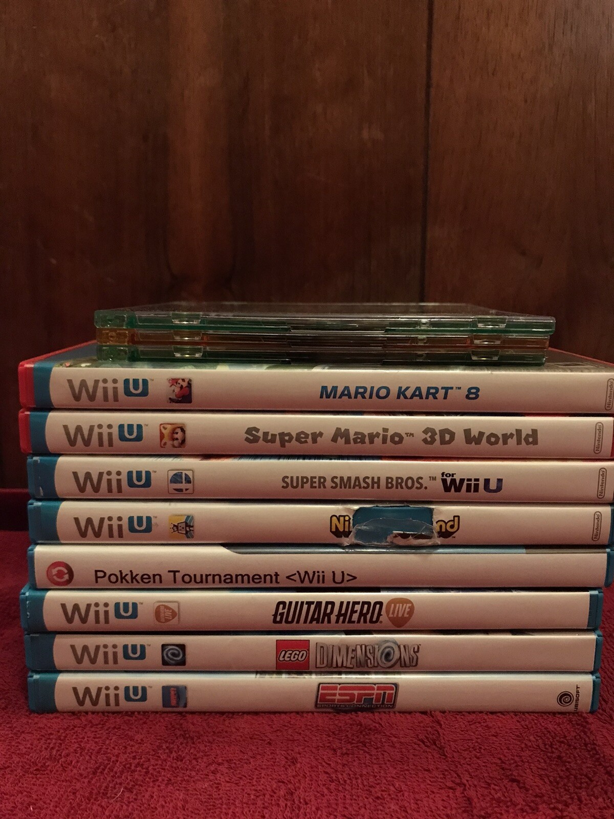 Nintendo Wii U Basic Set 8GB White Handheld System, Power Cord & 11 Games