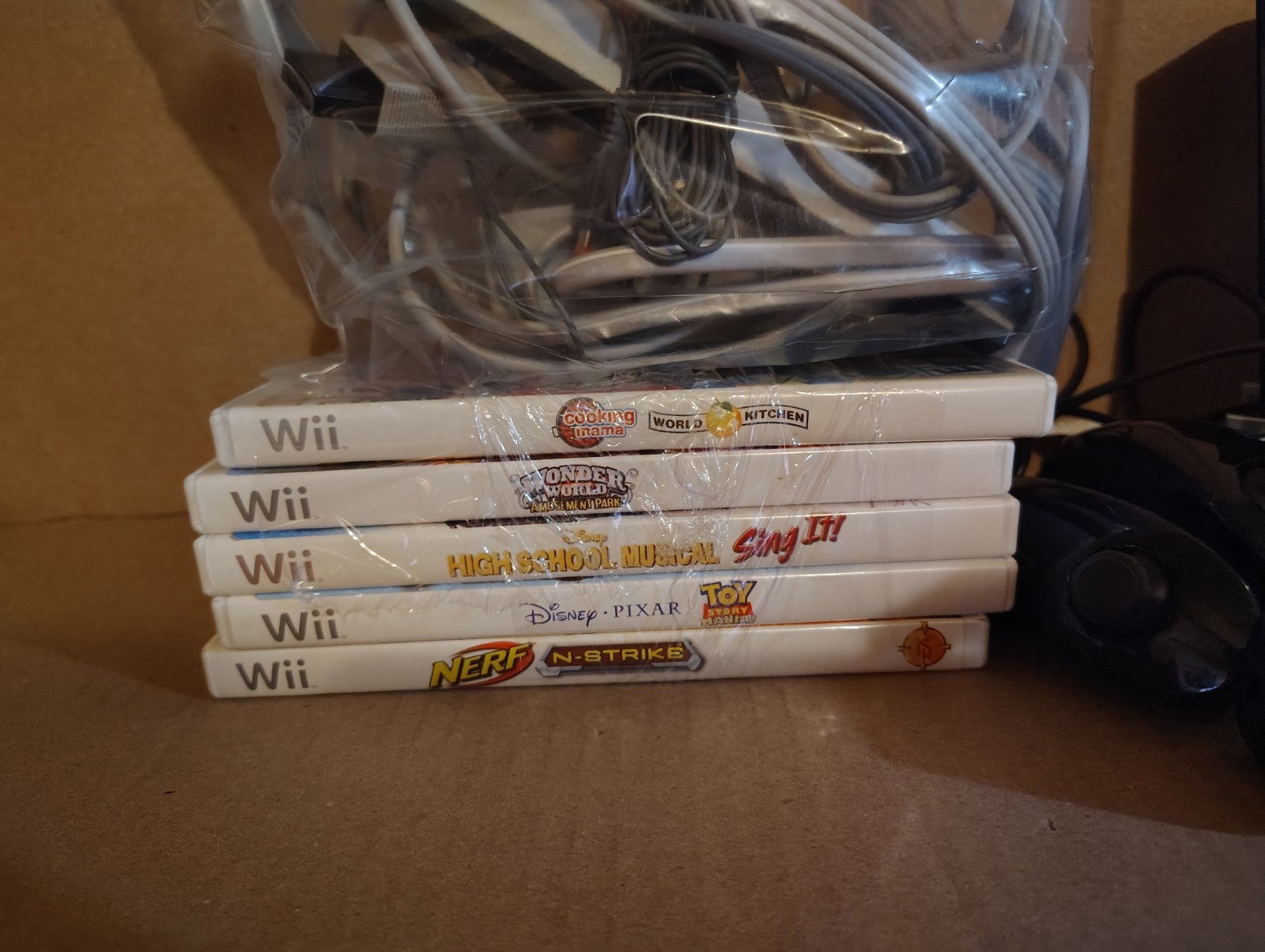 Nintendo RVL-101 Wii Console, 5 Games, 2 Controllers, 2 Nunchuck Tv Not Included
