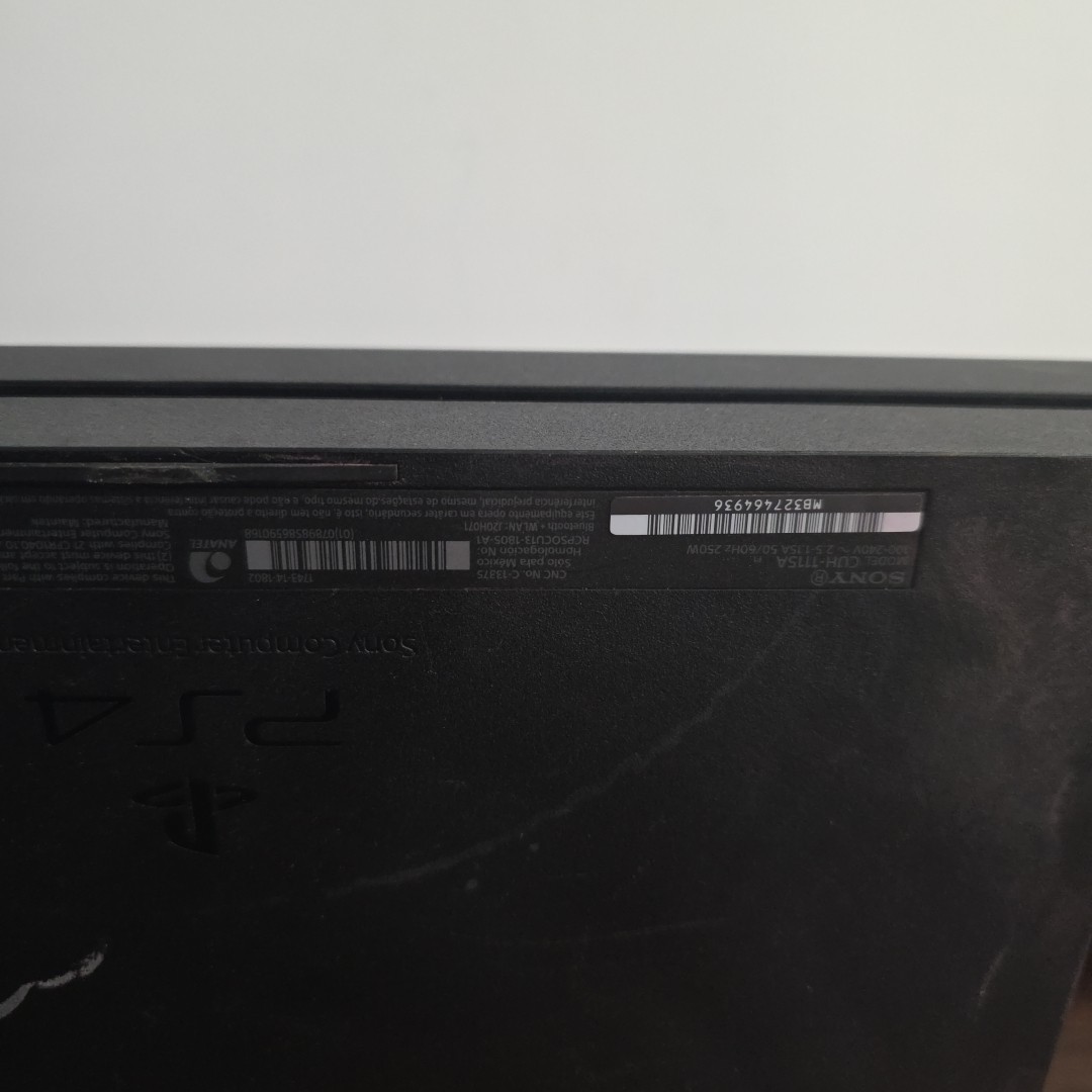 Sony PlayStation 4 Slim 500GB Cuh-1115a Console Only No Cords No Remote 8.52