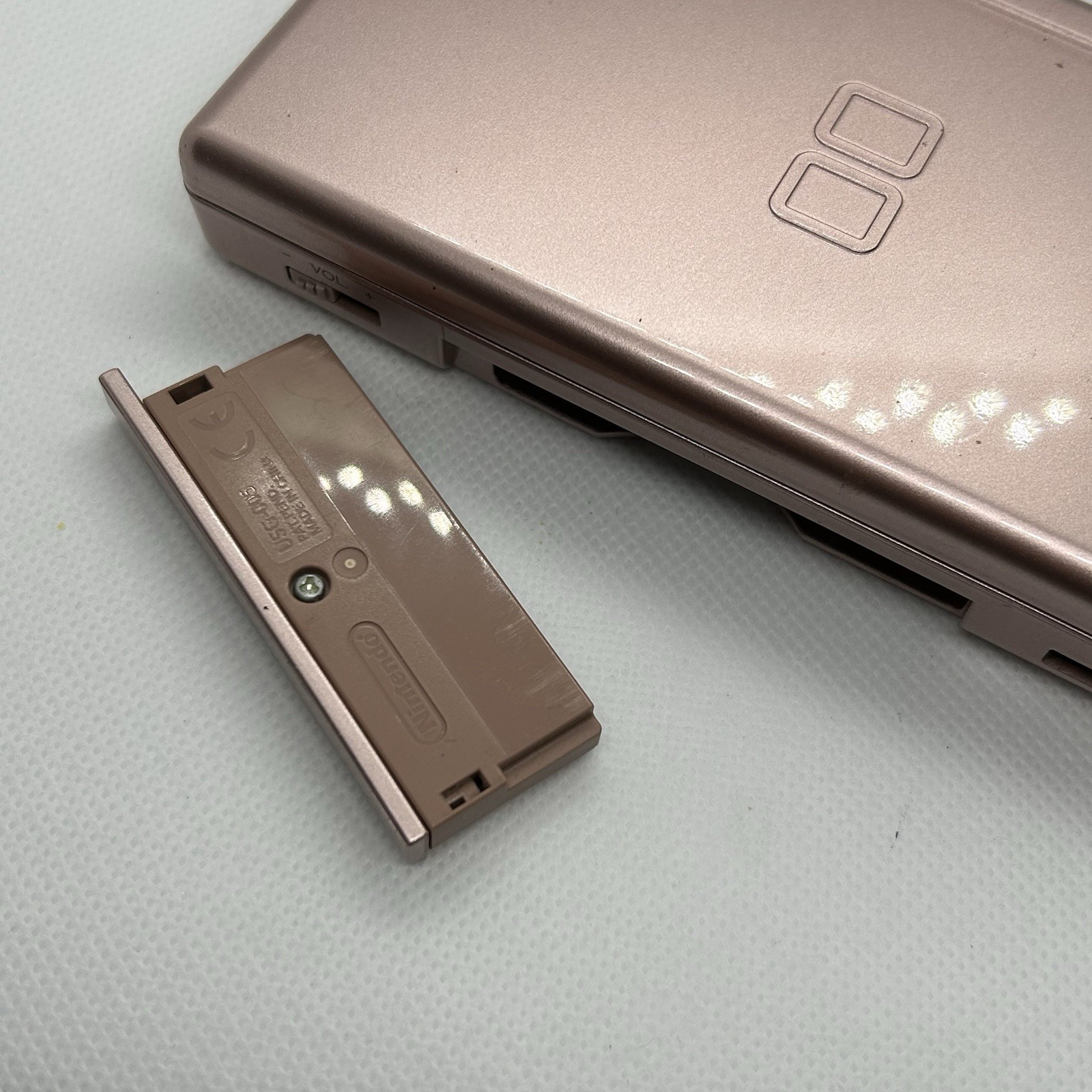 Nintendo DS Lite Video Game Console – Metallic Rose Pink – Tested Working