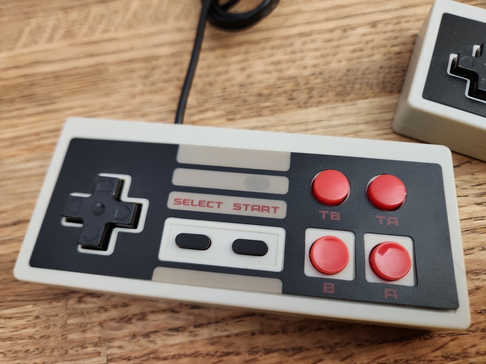 Nintendo NES Classic Edition Mini Console Gray w/2 Controllers TESTED
