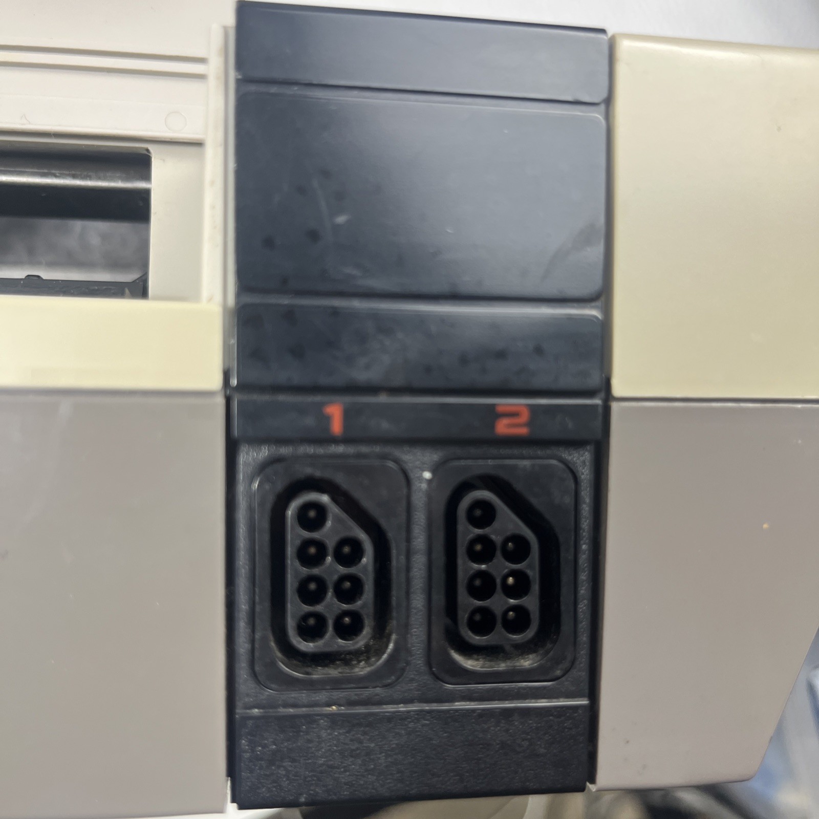 Nintendo NES Console Bundle Parts Repair Zapper NES Advantage 7 Games Powers On