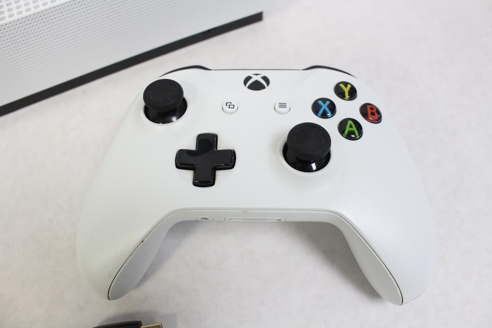 Microsoft Xbox One S All-Digital Edition 1TB Video Game Console – White 1681
