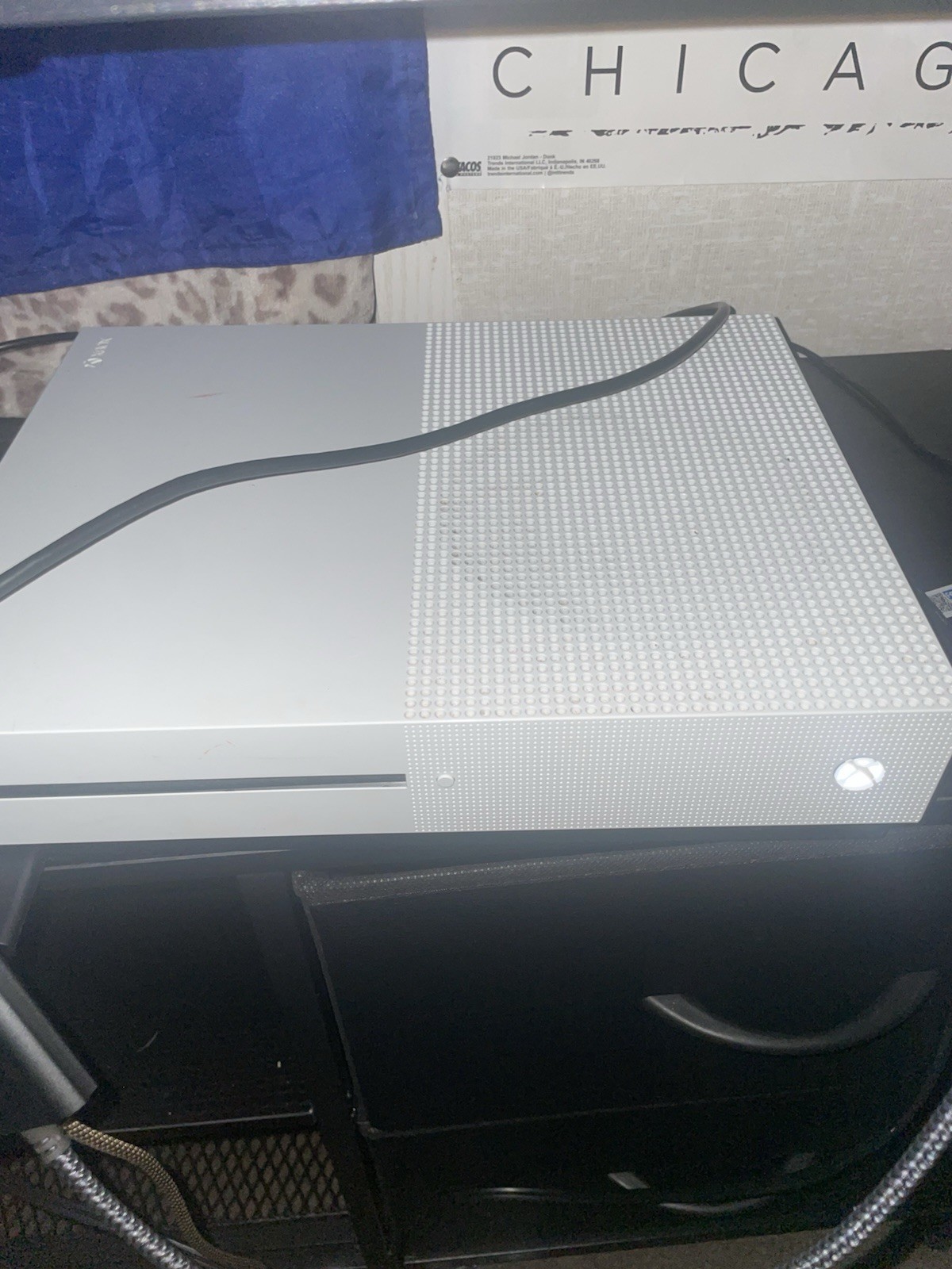 Microsoft Xbox One S 1681 White Body 1TB HDD Home Video Game Console