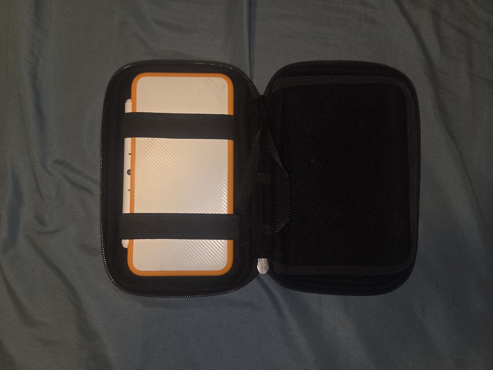 Nintendo 2DS XL