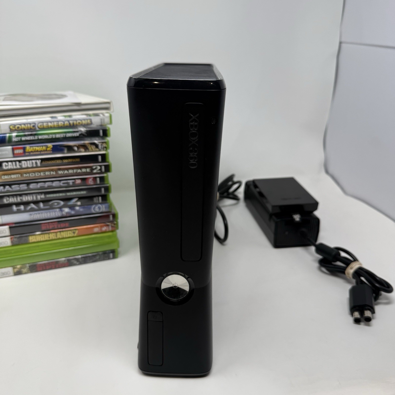 Xbox 360 S 320GB Console Bundle 15+ Games 2 OEM Controllers Tested Working