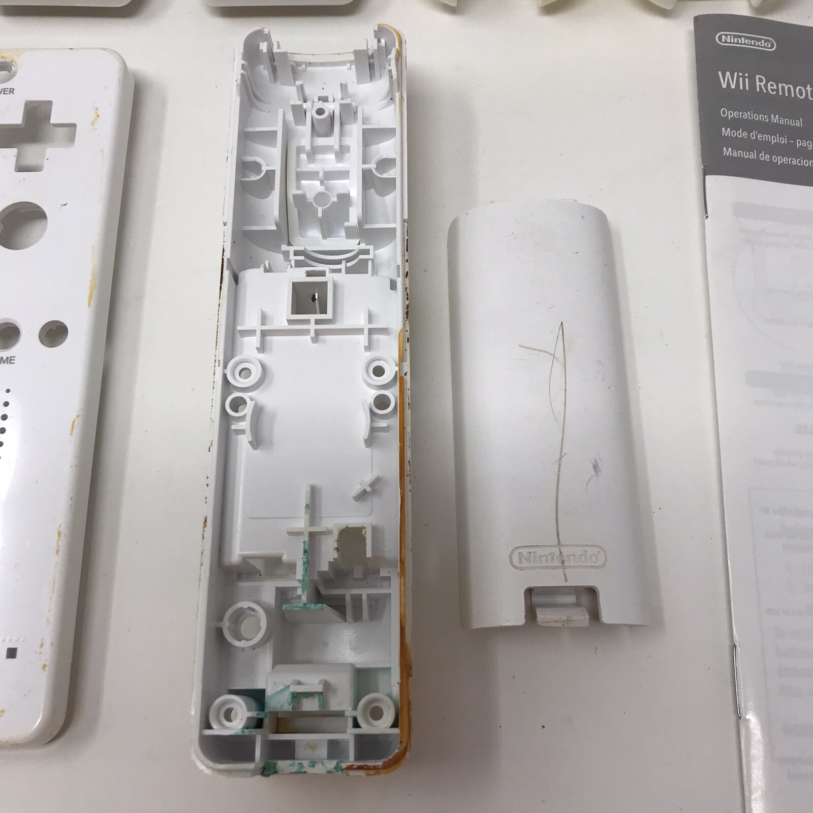 Wii Accessories Remote Controller Pieces – Broken Defective – For Parts / Repair