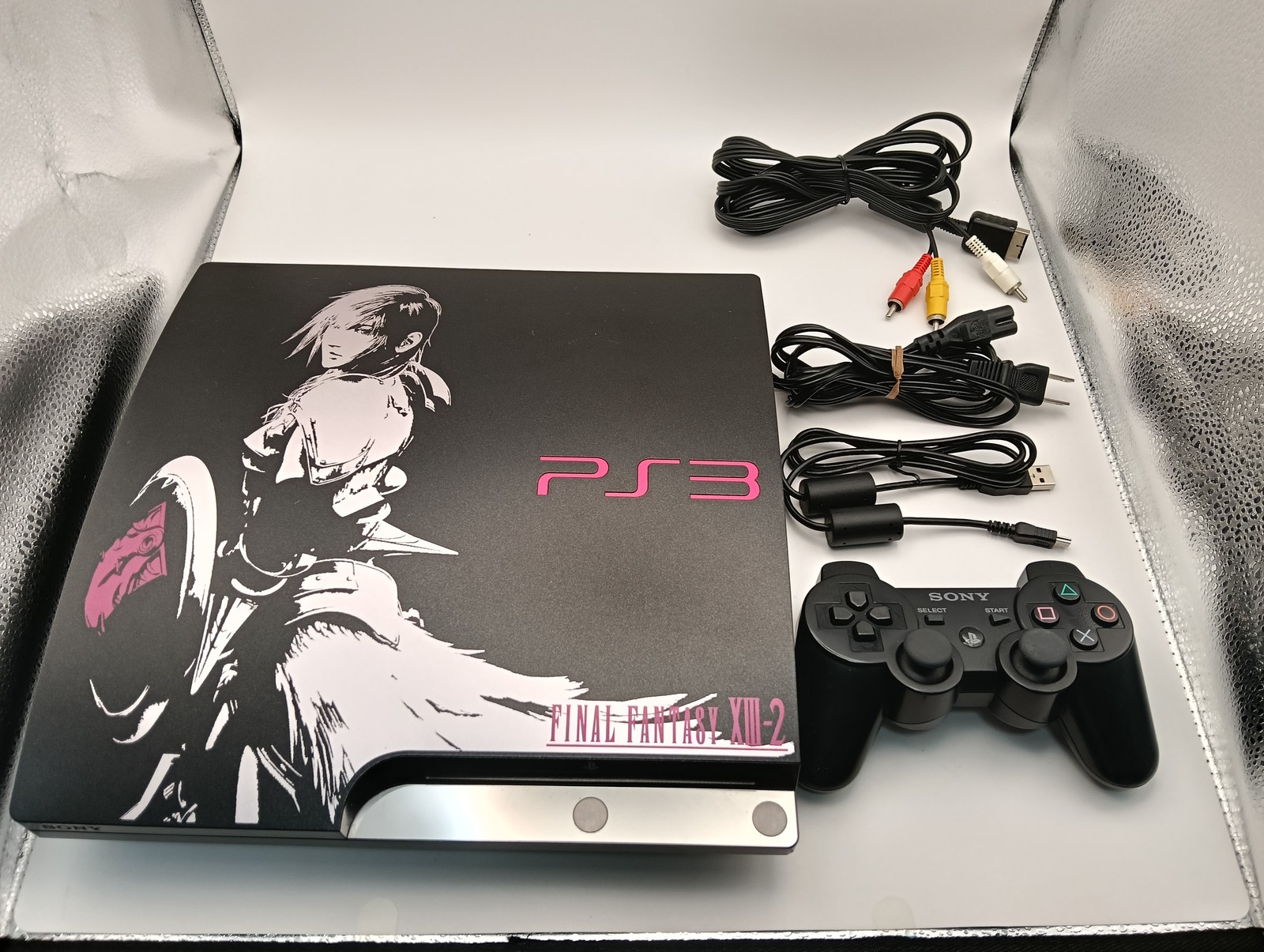 Sony PlayStation 3 PS3 Final Fantasy XIII-2 Lightning Edition 320GB CECH-3000B