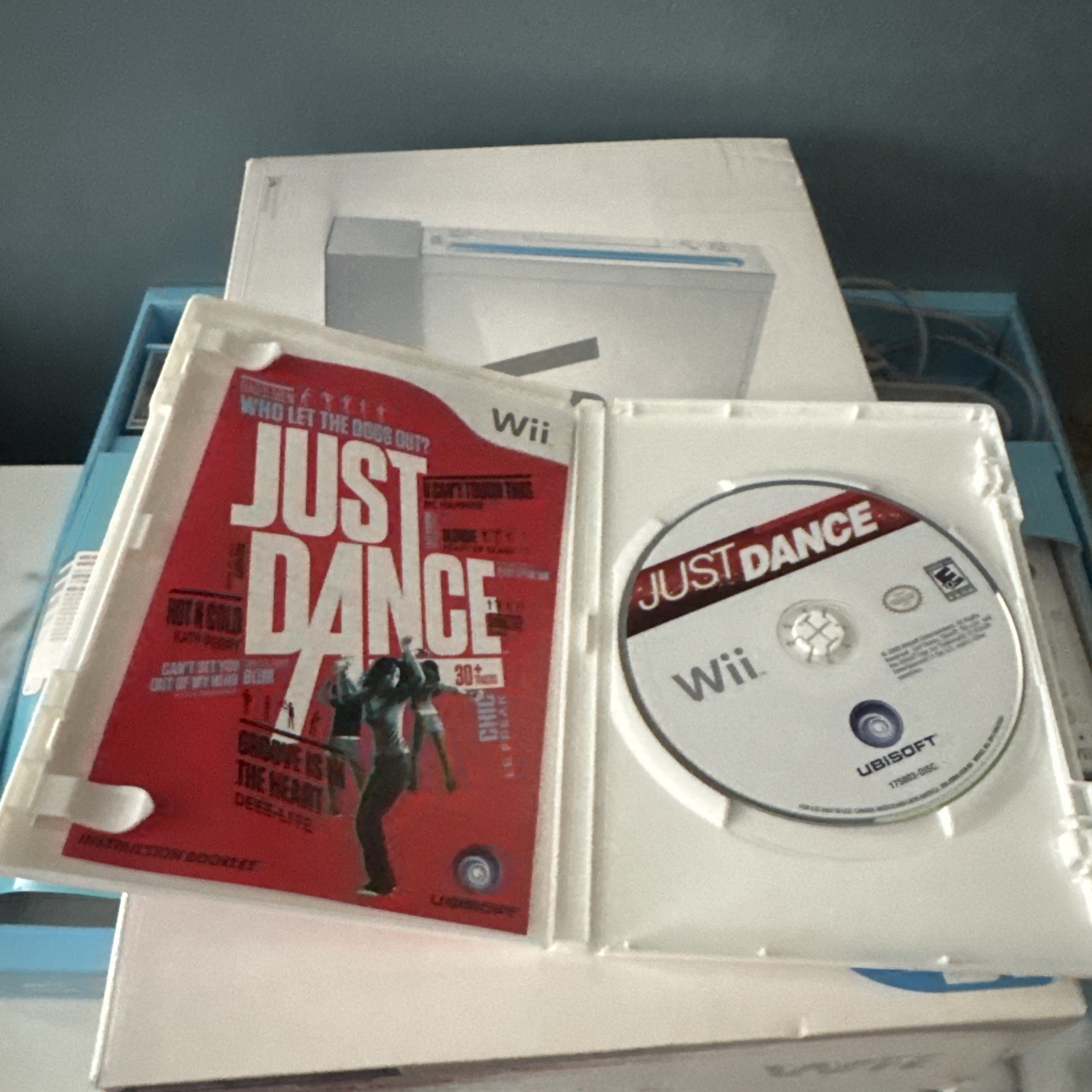 White Nintendo Wii Console Bundle Complete Tested & Working. *No Game included*