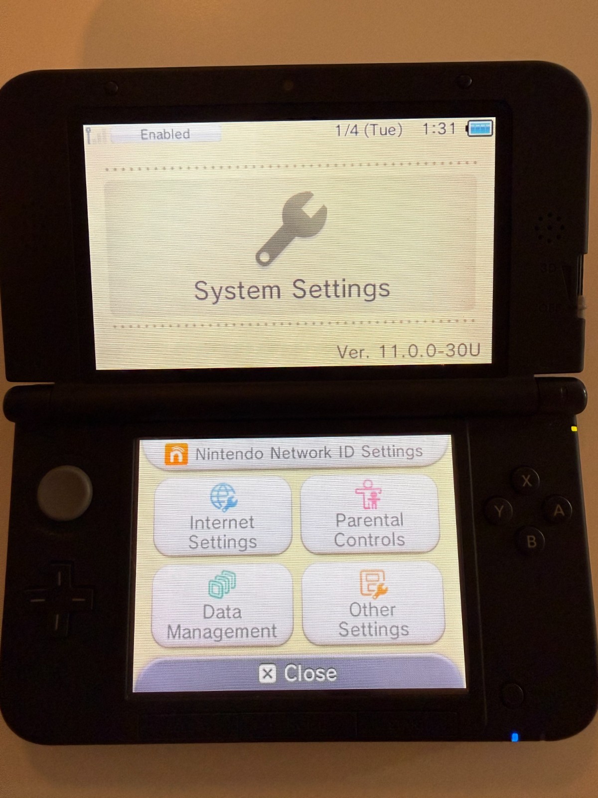 Nintendo 3DS XL Black Stylus 4 GB Charger Tested (Red / Black) US