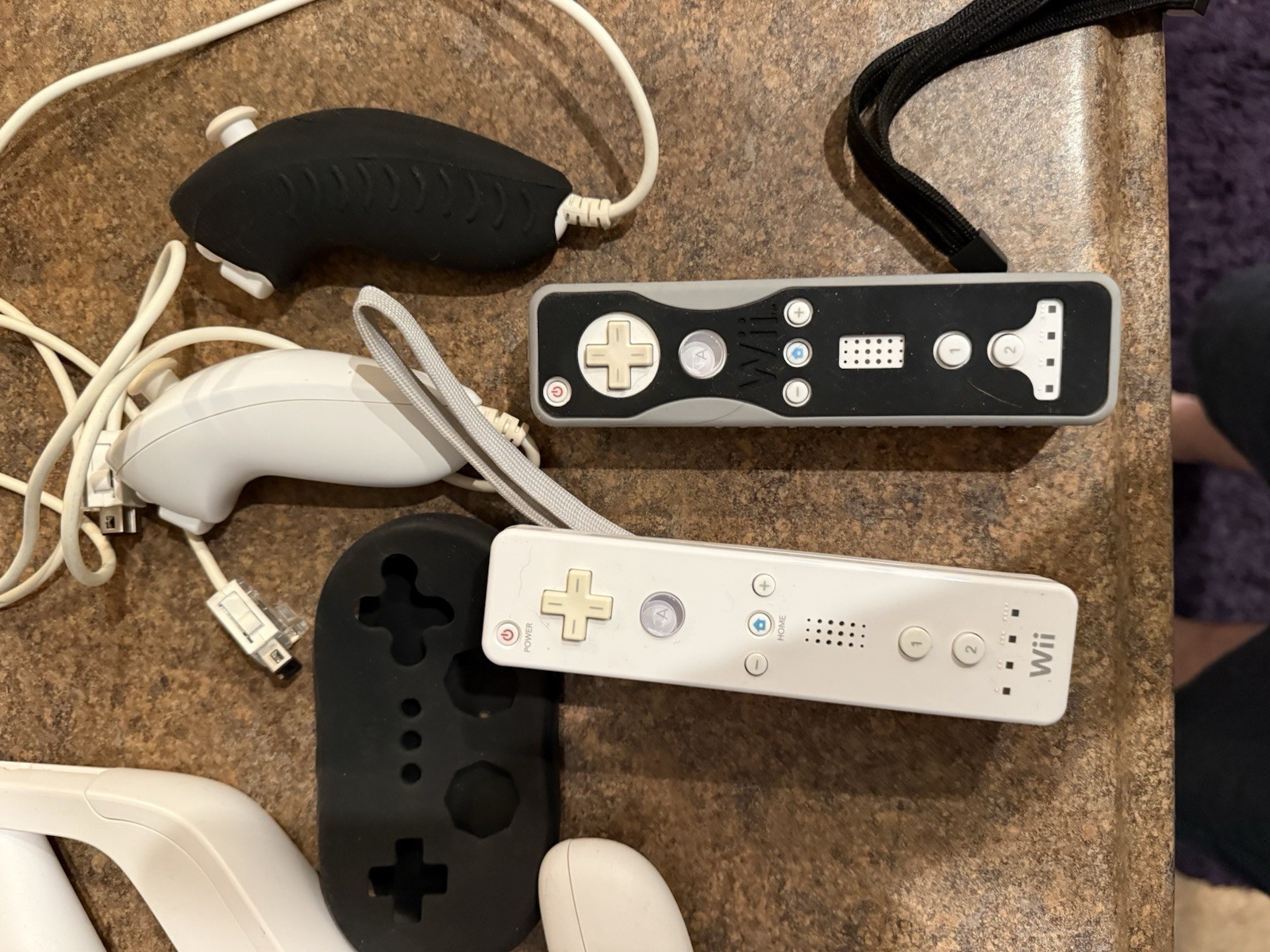 Nintendo Wii 512GB Console Bundle – White