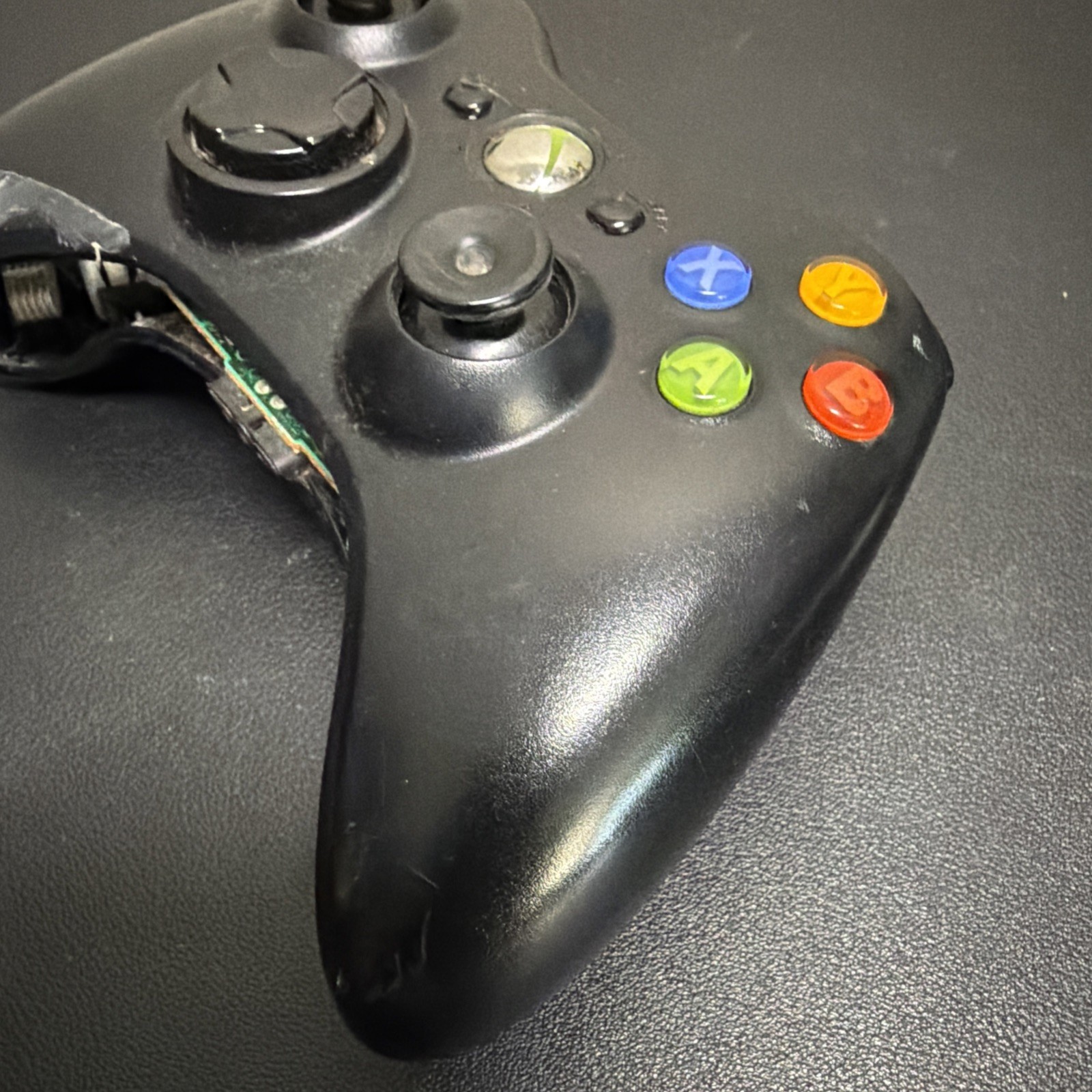 Xbox 360 Matte Black Console 4 GB W Cables/Controller NO HDD READ DESC