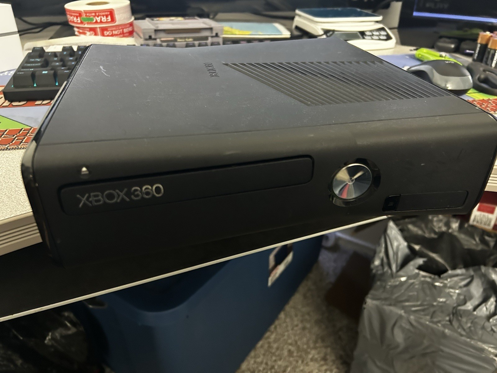Microsoft Xbox 360 S 4GB + 250 GB Console – Black (1439)
