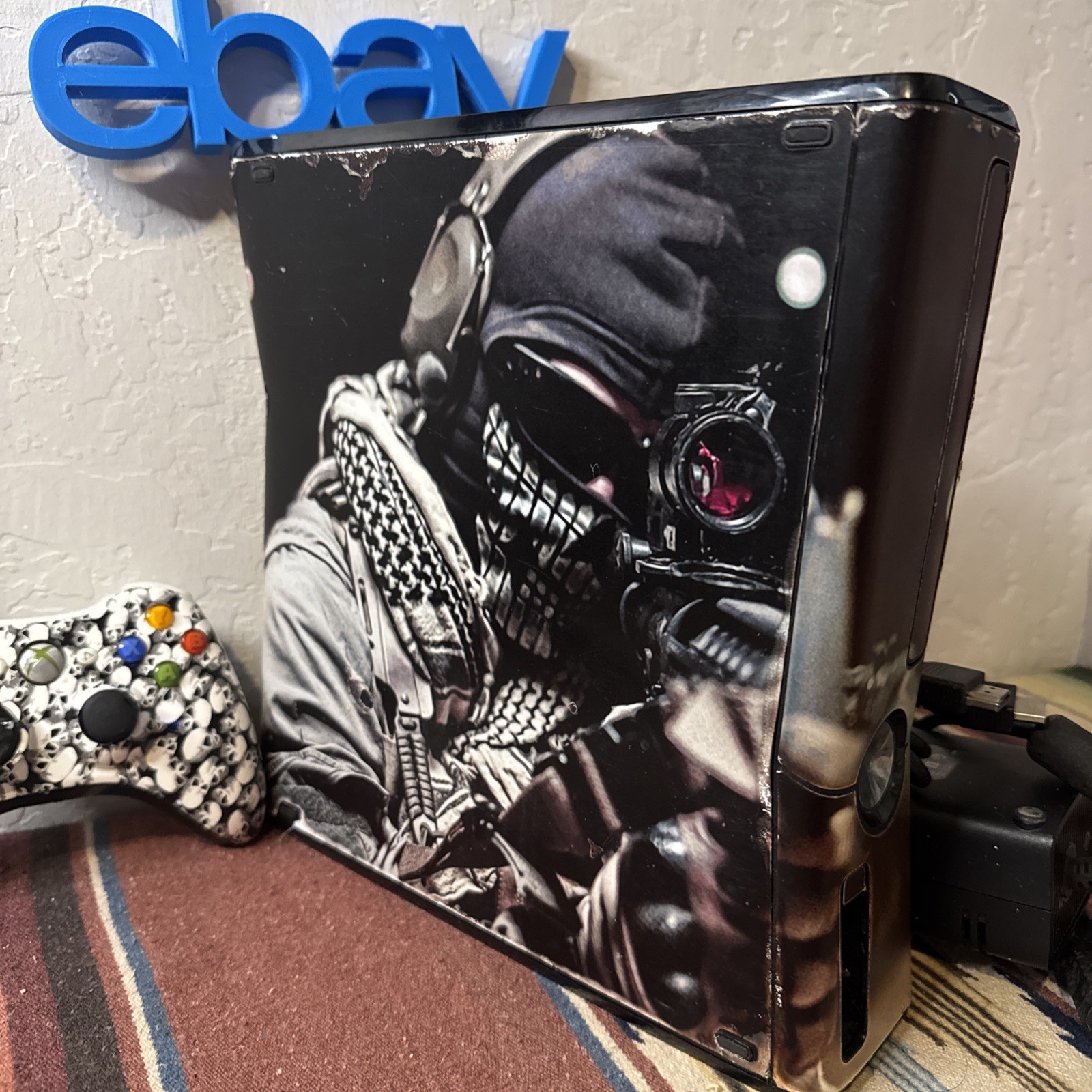 Microsoft Xbox 360 Slim 250GB Console Bundle – COS Black Ops Skin