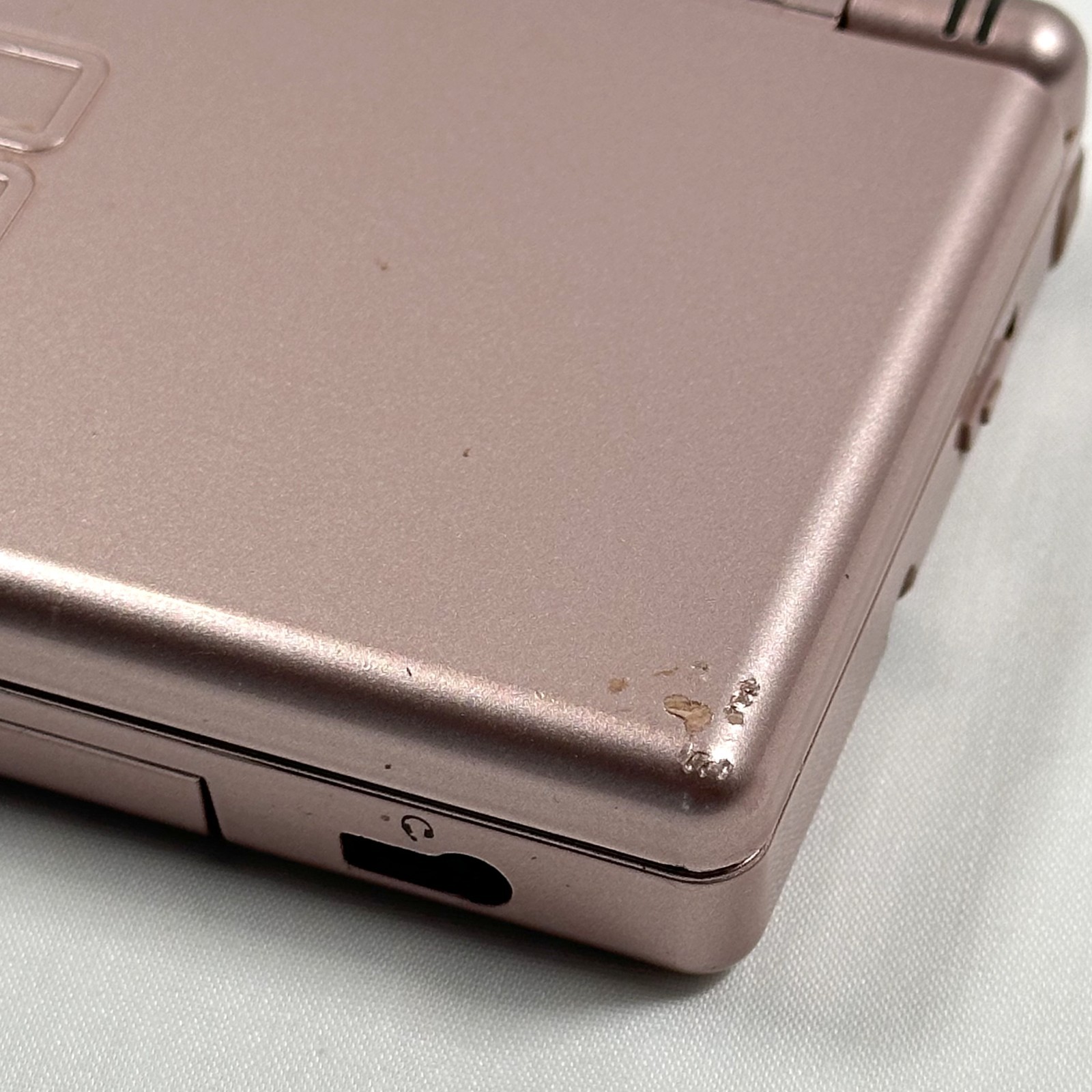 Nintendo DS Lite Metallic Rose Game Console – NO STYLUS & NO CHARGER – TESTED