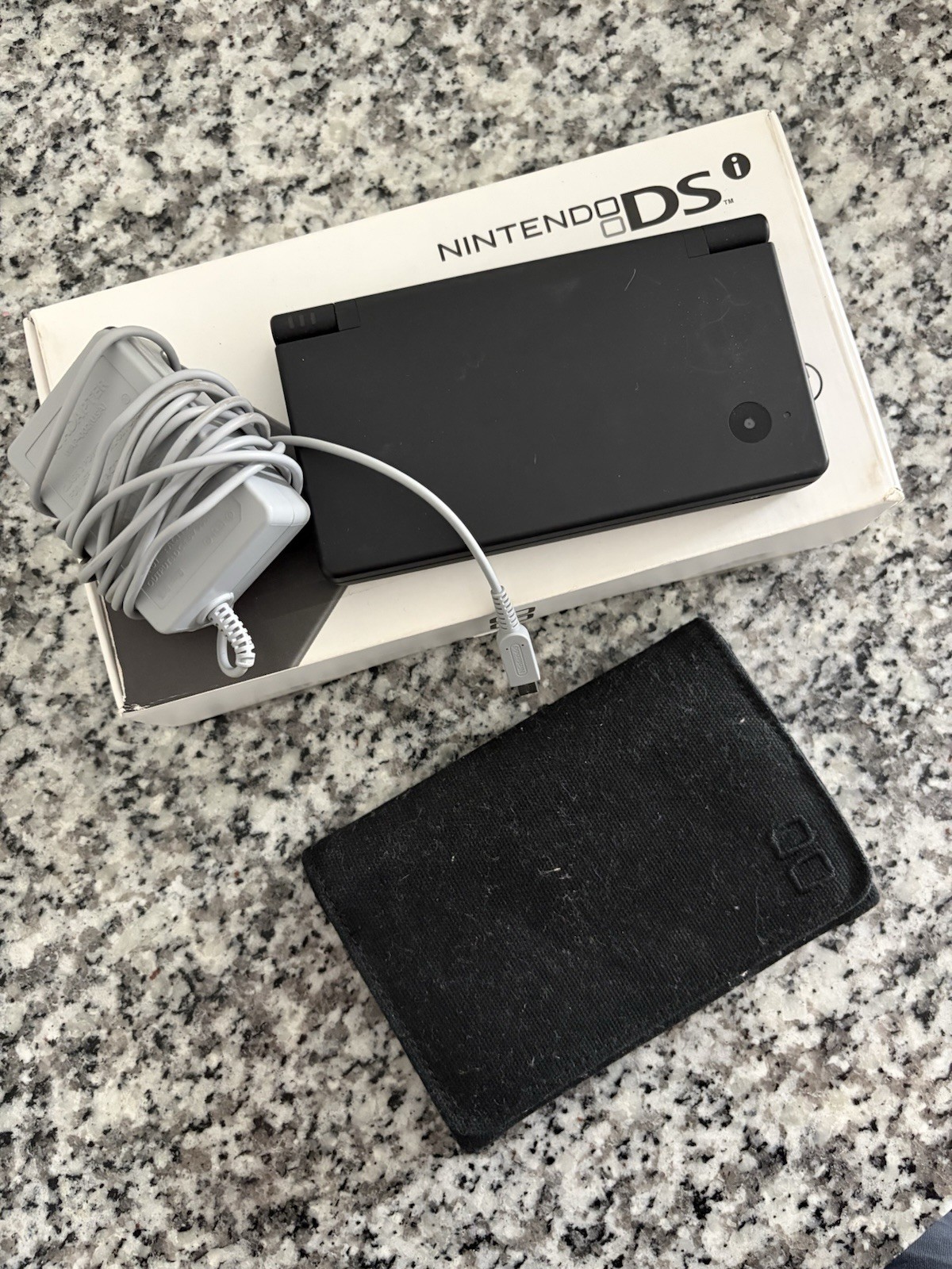 Nintendo DSi Matte Black Handheld Console System TWL-001 Complete in Box CIB