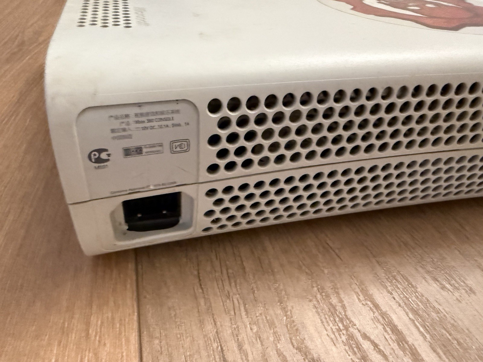 Microsoft Xbox 360 White Console FOR PARTS REPAIR AS IS Broken Disc Tray