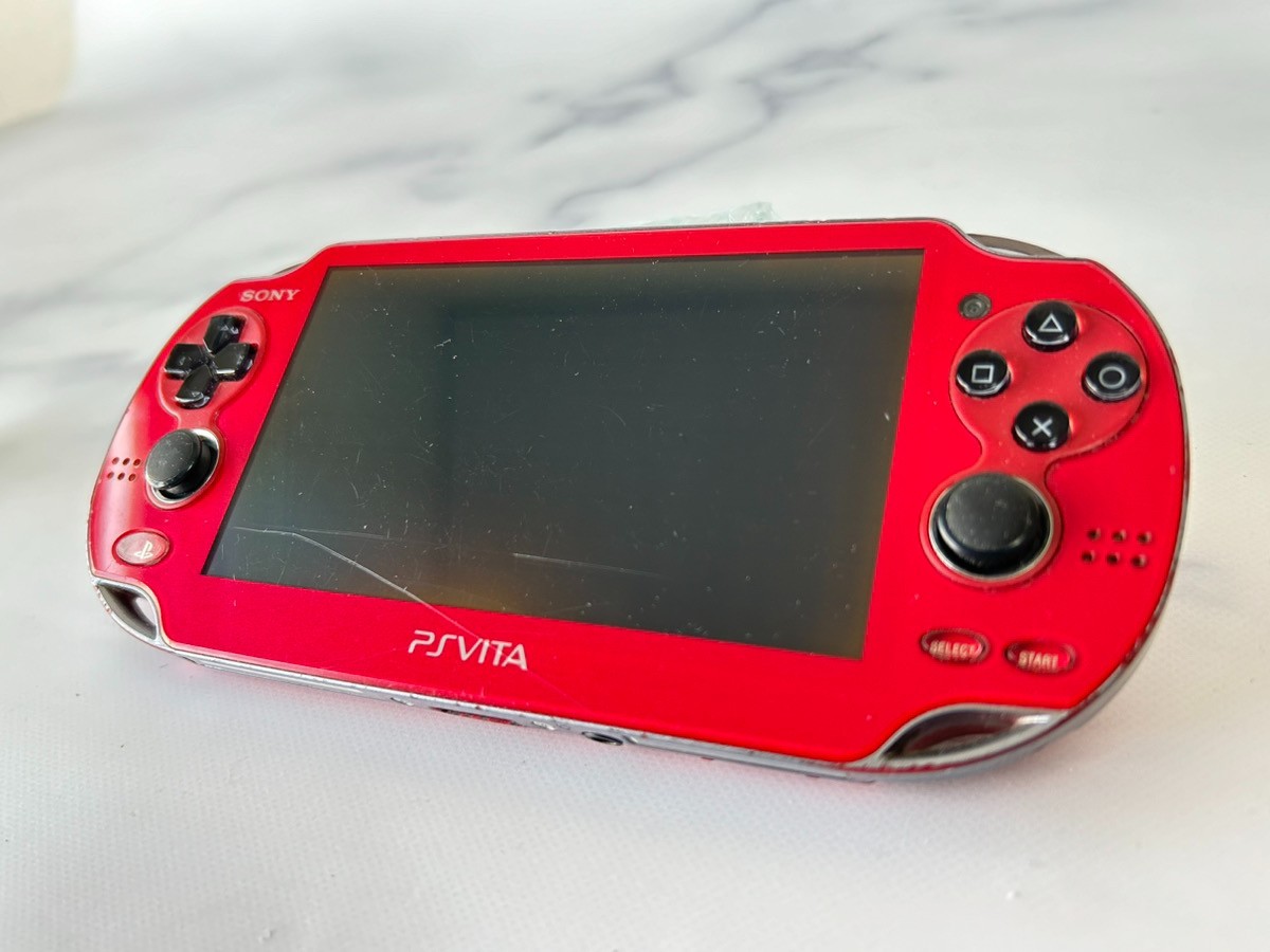 PS Vita 1000 SOUL SACRIFICE PREMIUM EDITION region free console