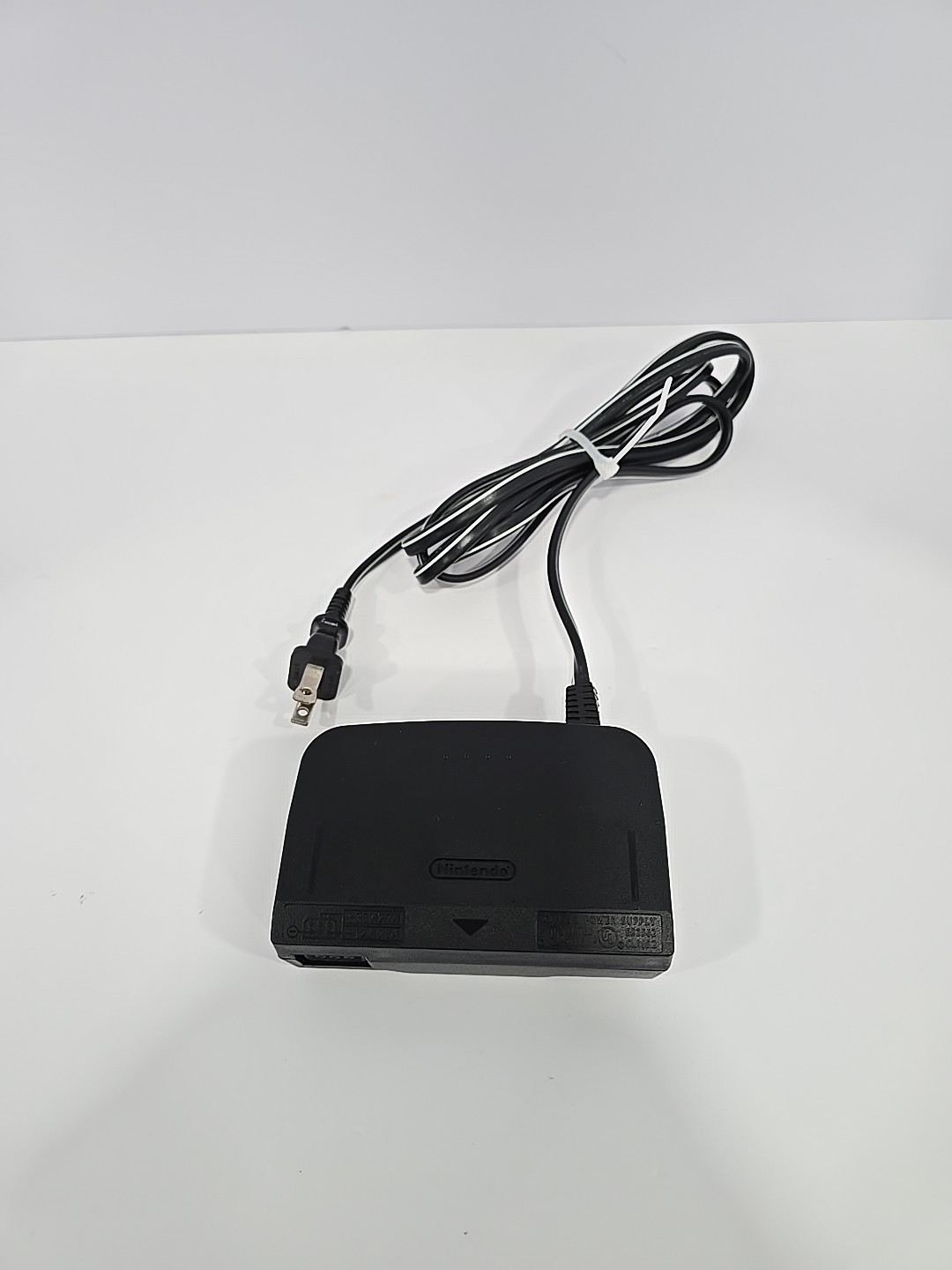 Nintendo 64 Console NUS-001 OEM Jumper PAK + 1 OEM Controller + OEM Cables WORKS