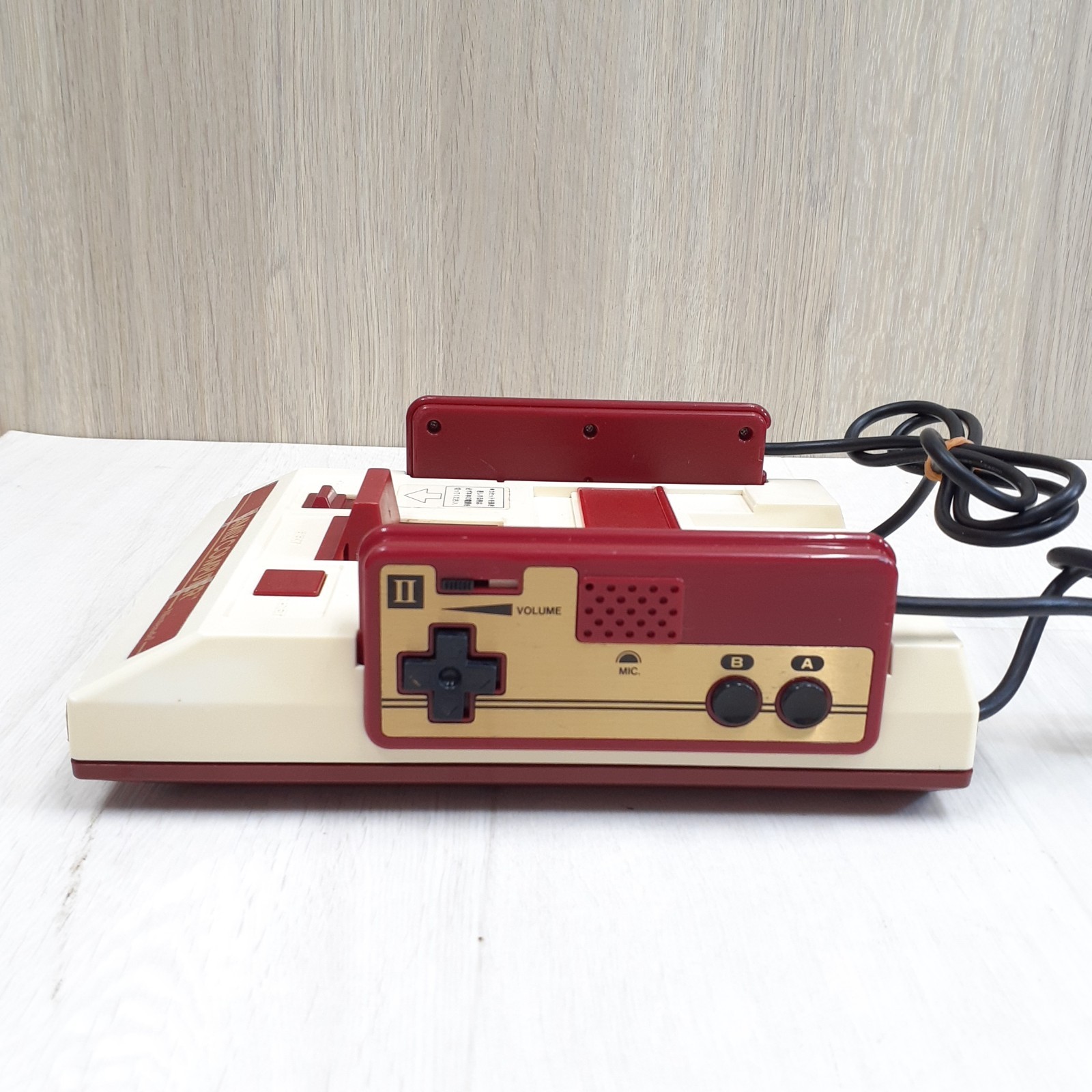 Nintendo Famicom boxed Japanese original Console w/ 3 games Super Mario HVC-001
