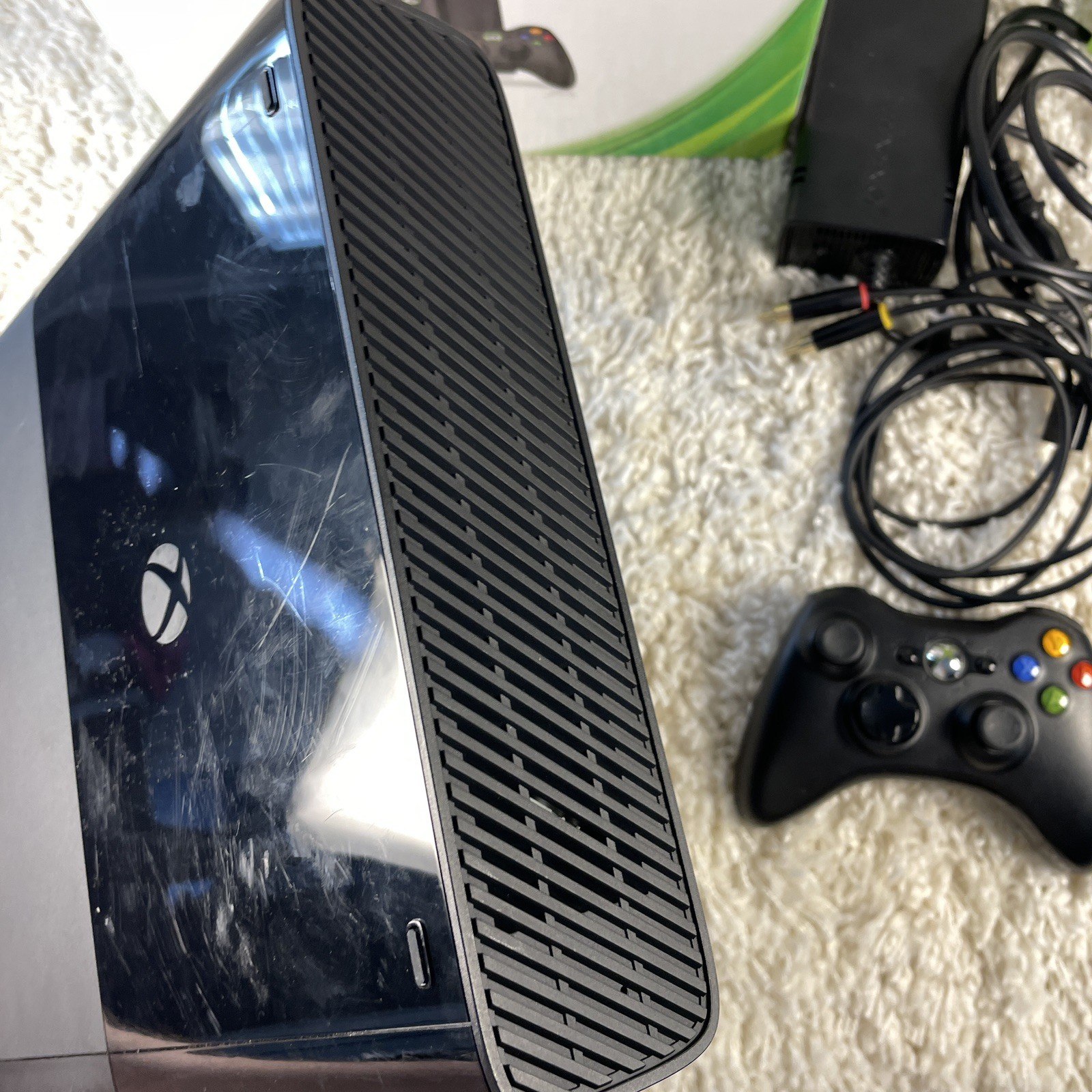 Microsoft Xbox 360 E 4GB Black Console 5 Games Complete in Box CIB Tested