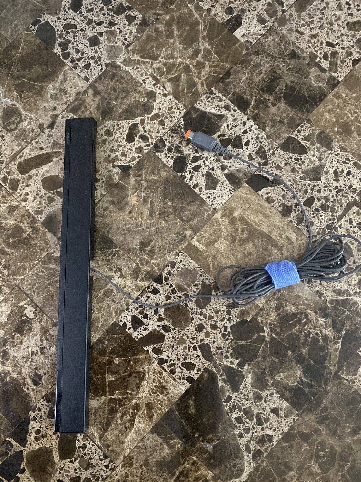 Nintendo Wii Console + Cables + Sensory Bar… CONSOLE IS IN UNKNOWN WORKING CNDTN