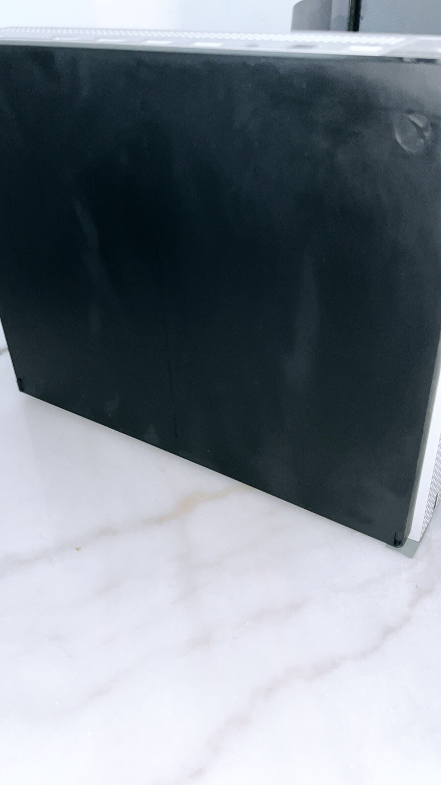 Xbox One S 1TB Console – White (XBS1TB) For Sell Free Controller With It!!!