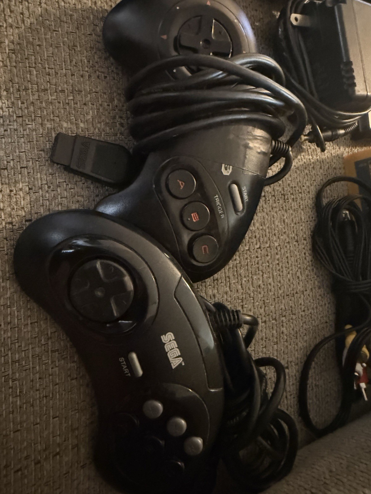 2 Sega Genesis Bundle MK-1631 – 2 Controllers – 9 Games – Tested, Working READ