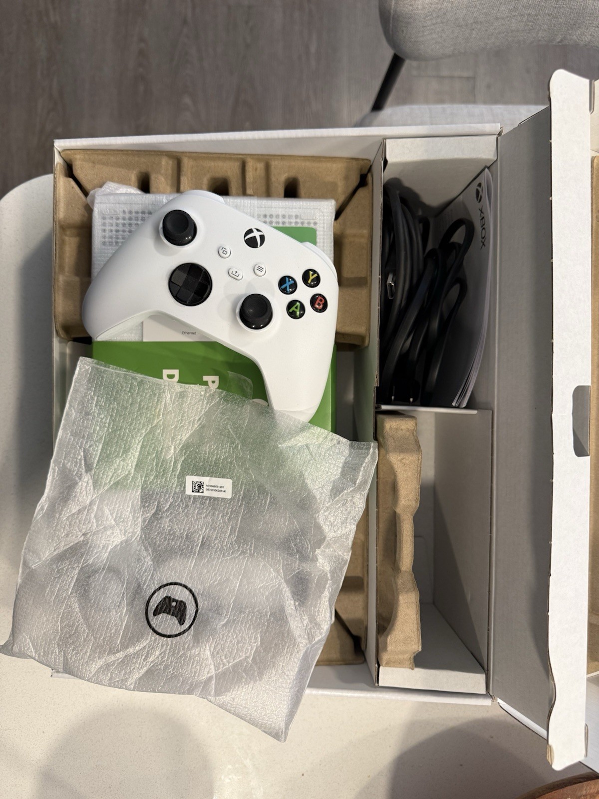 Microsoft Xbox Series S 512GB Home Console 120 FPS Disc-Free Gaming HDR VRR