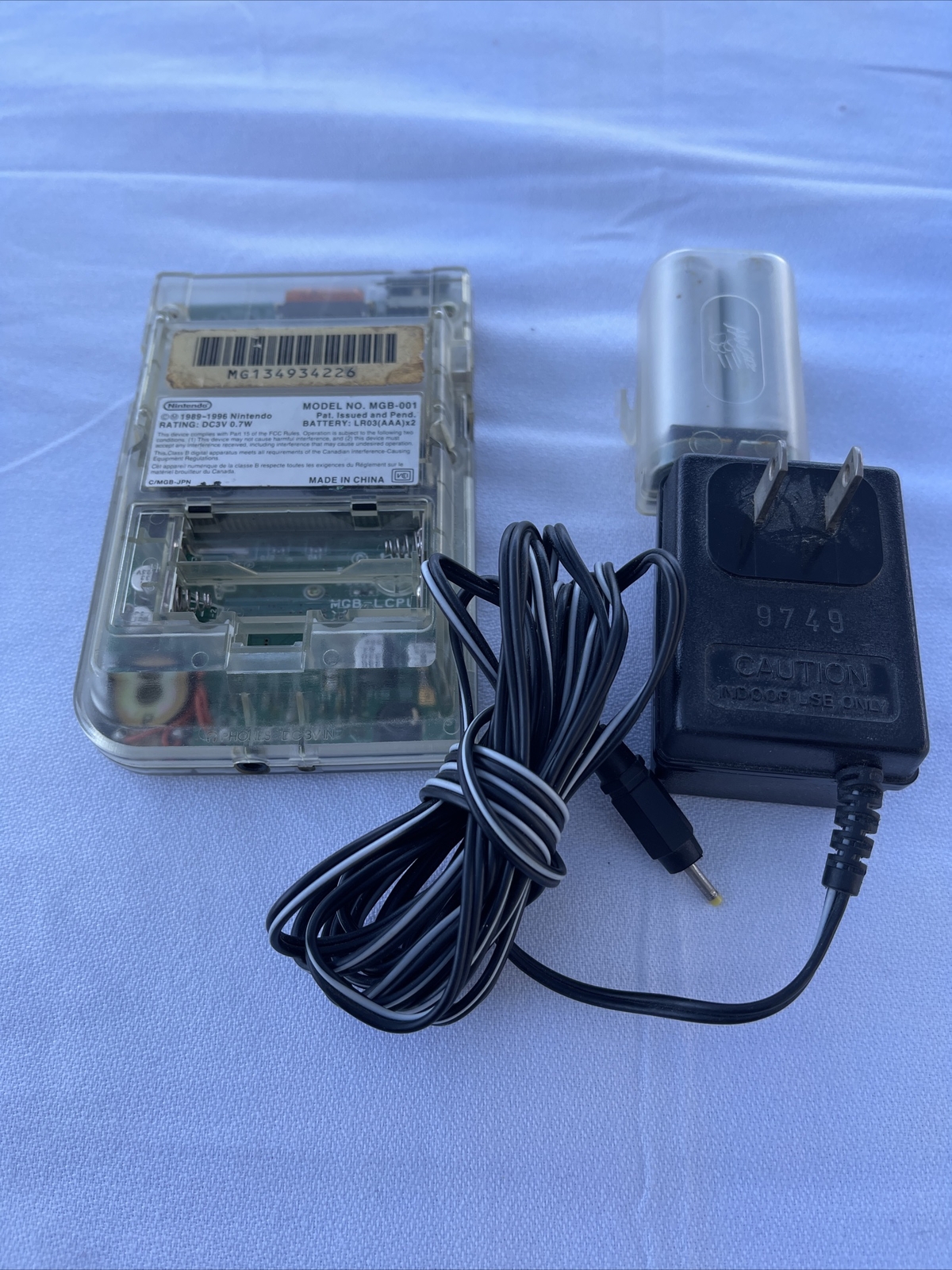 Nintendo Game Boy Color CGB-001 – Clear Skeleton – 100% Original- Tested Works