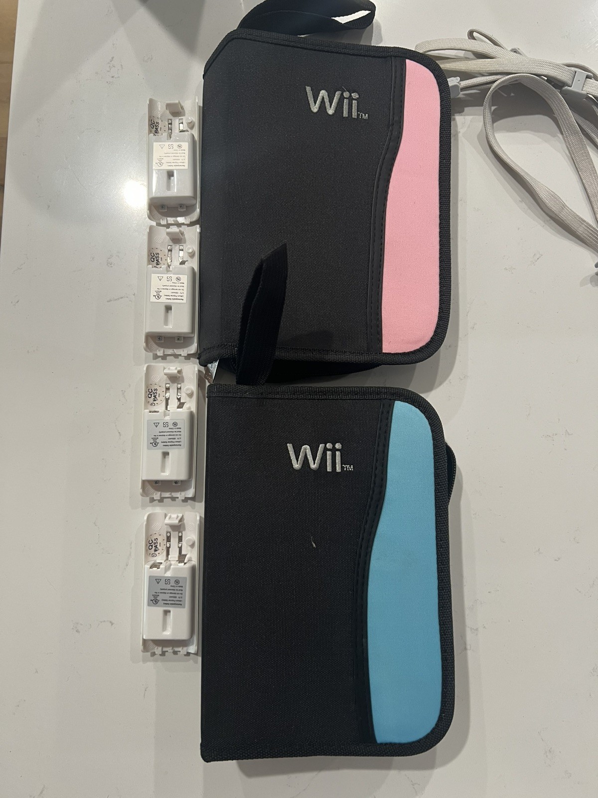 Nintendo Wii RVL-001 GameCube Compatible With 19 Games and More. Tested.