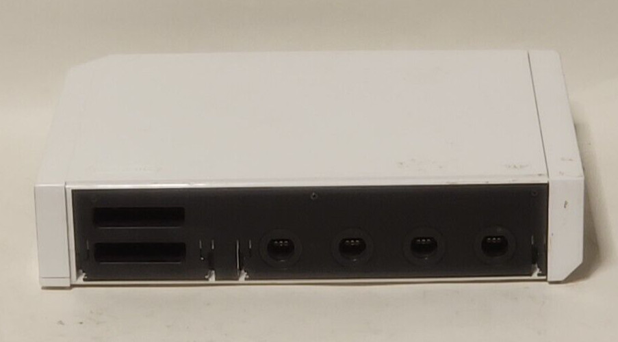 Nintendo Wii CONSOLE ONLY White RVL-001 Tested With Charger