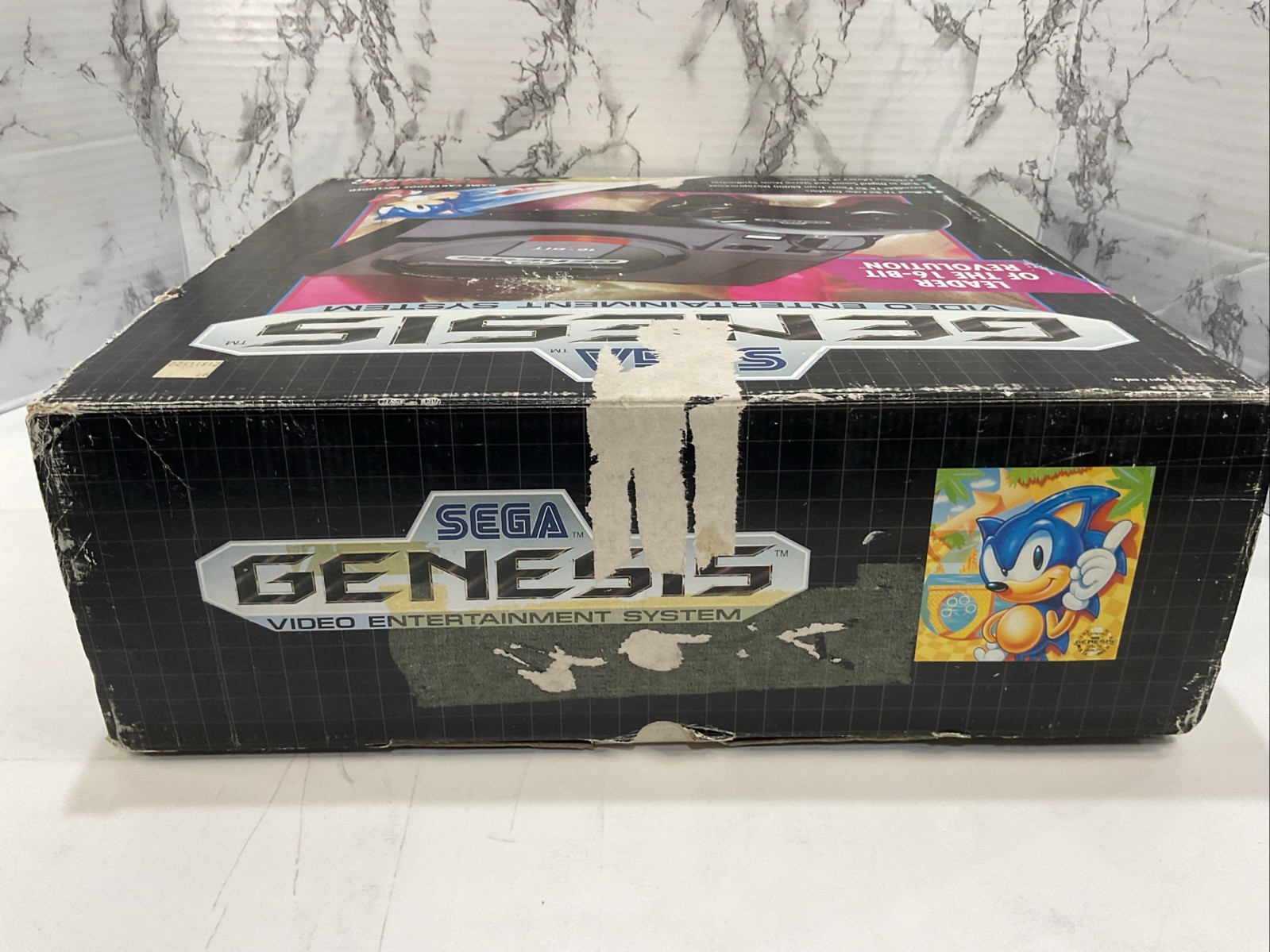 Sega 1991 Genesis Console w/Sonic The Hedgehog Game Cartridge