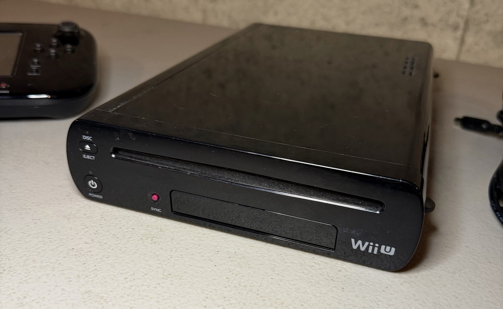Nintendo Wii U 32GB Black Console w/ GamePad Wi-Fi HDMI 1080p NTSC-U/C