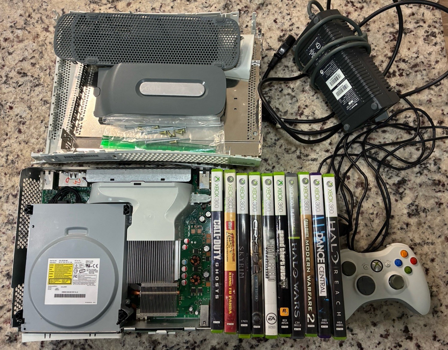 Xbox 360 Jasper Console Bundle – 10 Games + Controller – FOR PARTS / AS-IS